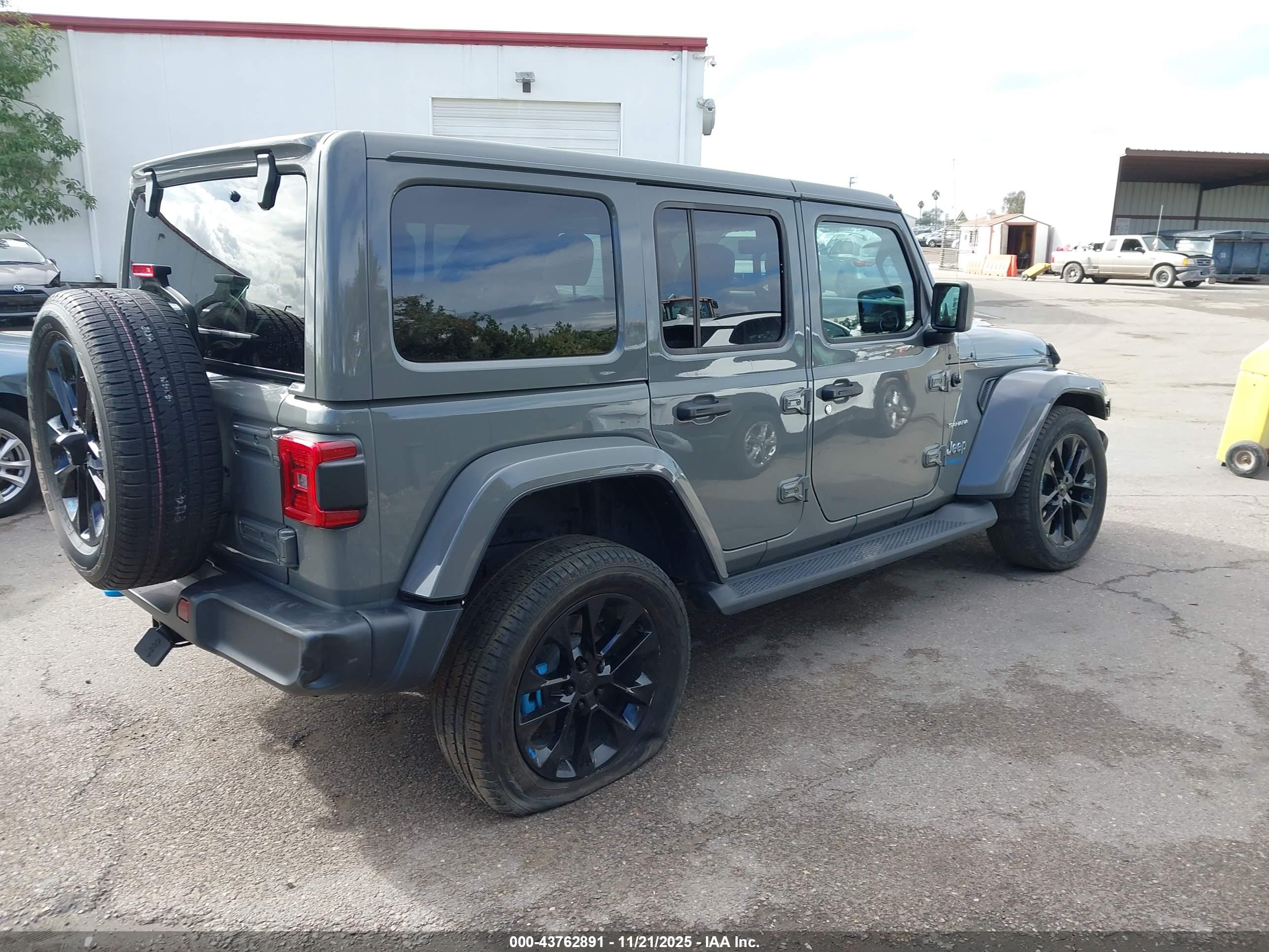 JEEP WRANGLER image 4