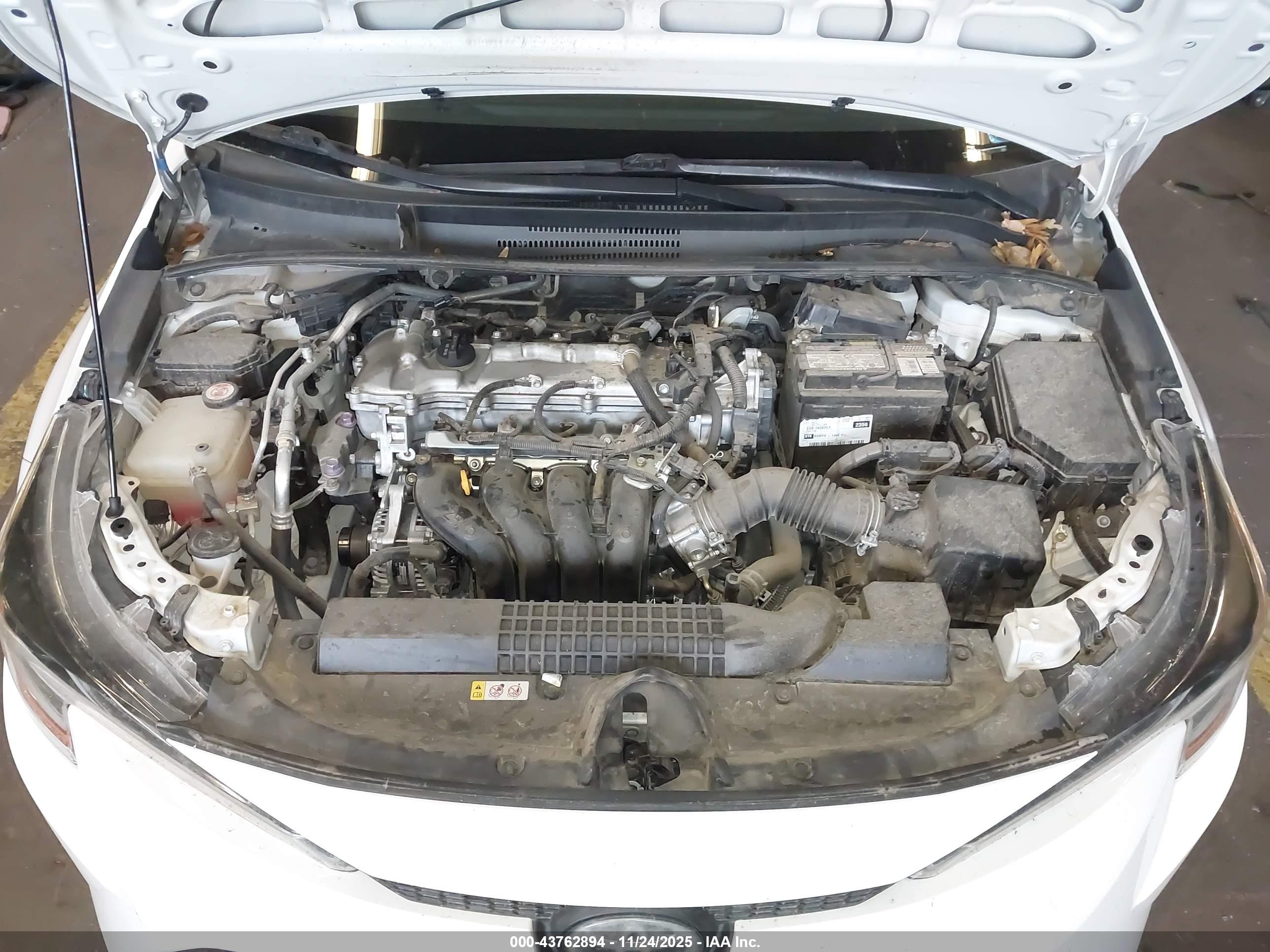 TOYOTA COROLLA image 10
