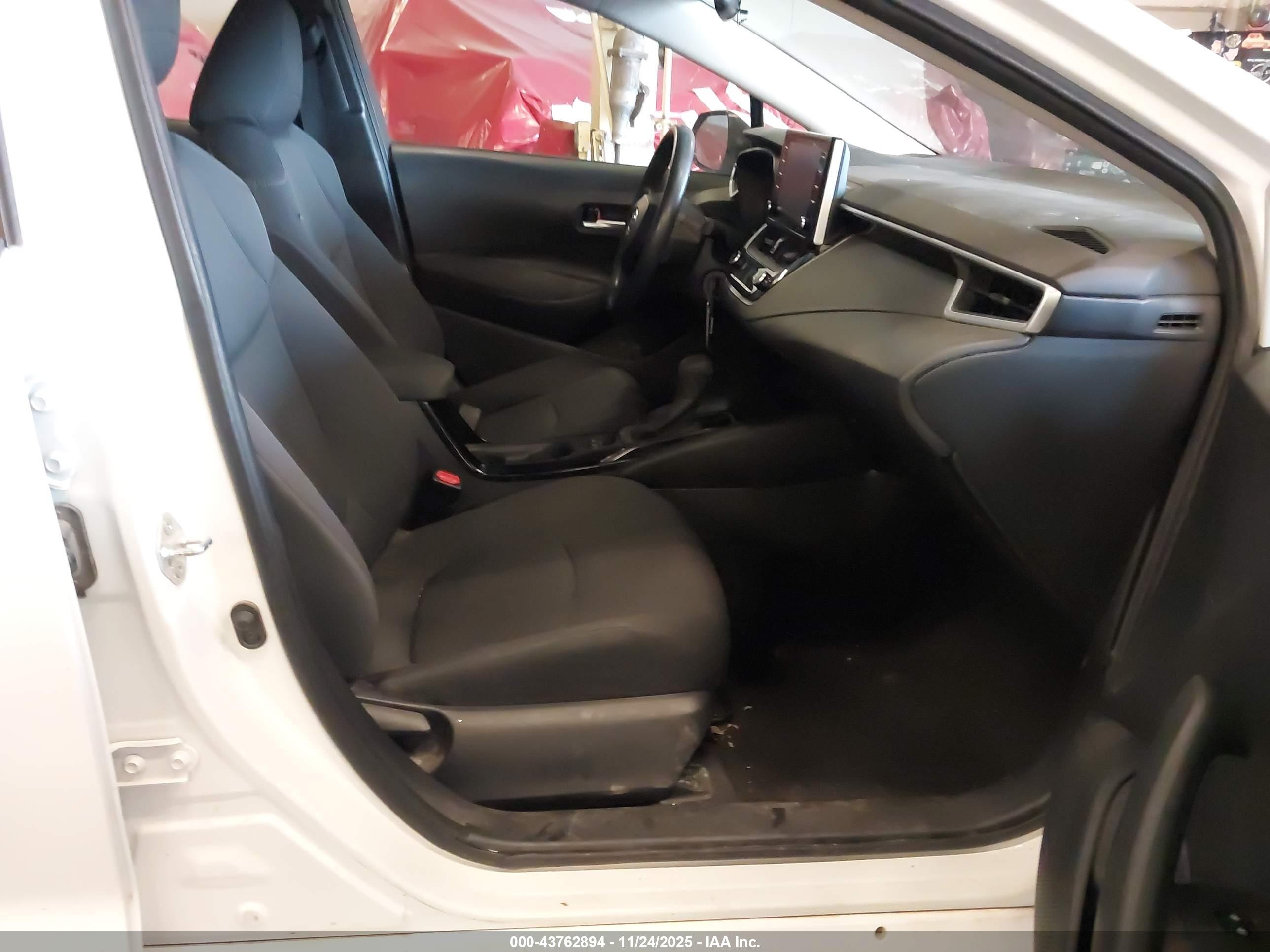 TOYOTA COROLLA image 5