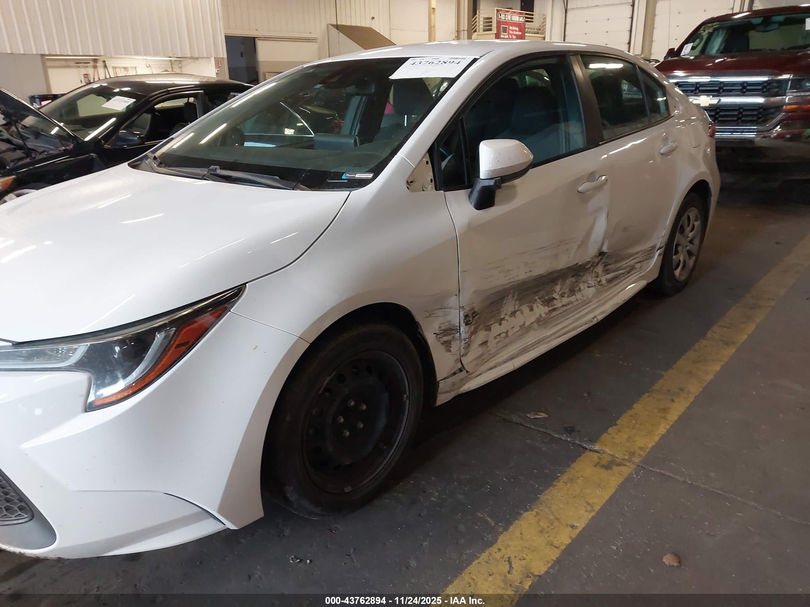 TOYOTA COROLLA image 6