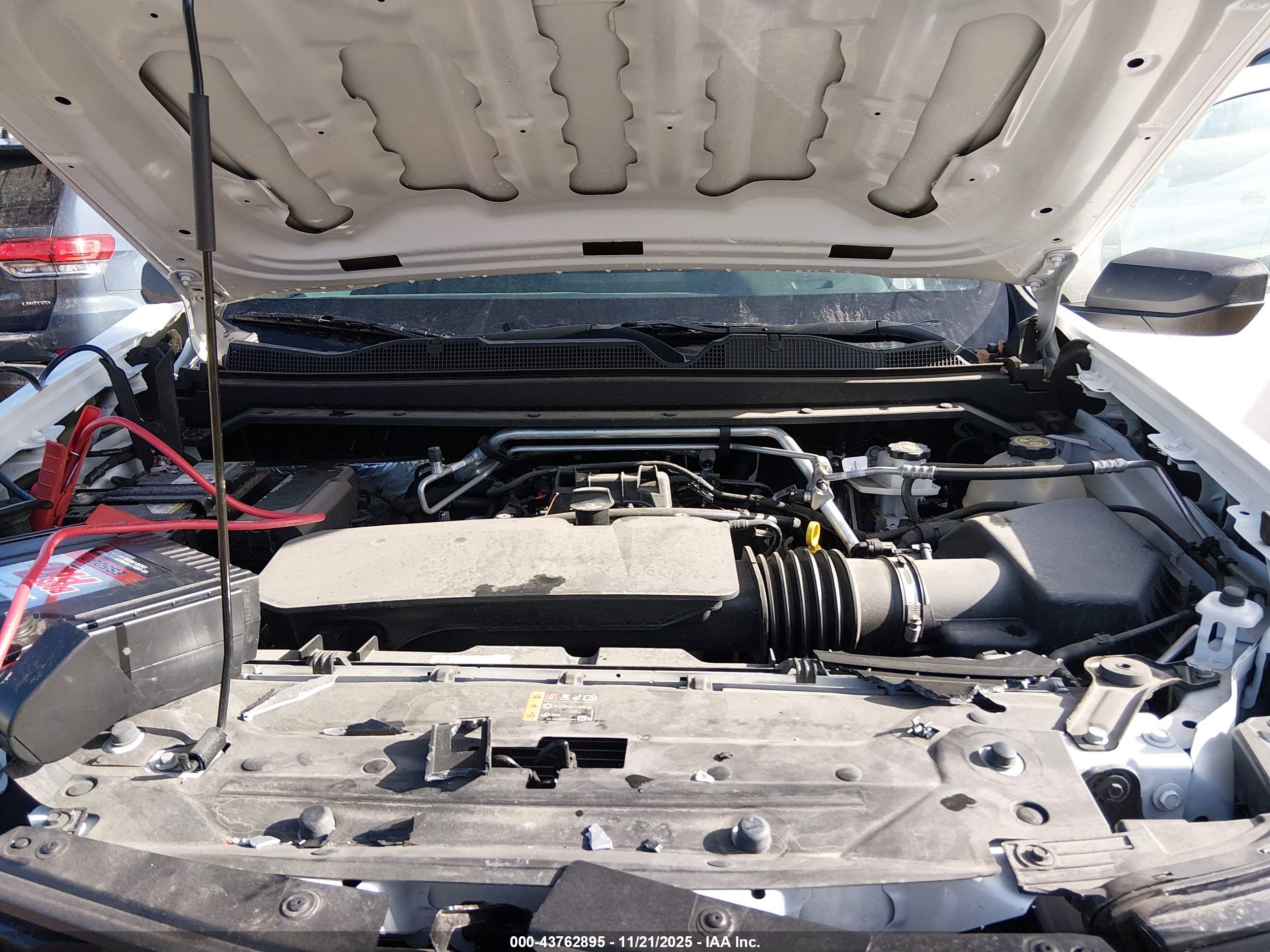CHEVROLET COLORADO image 10
