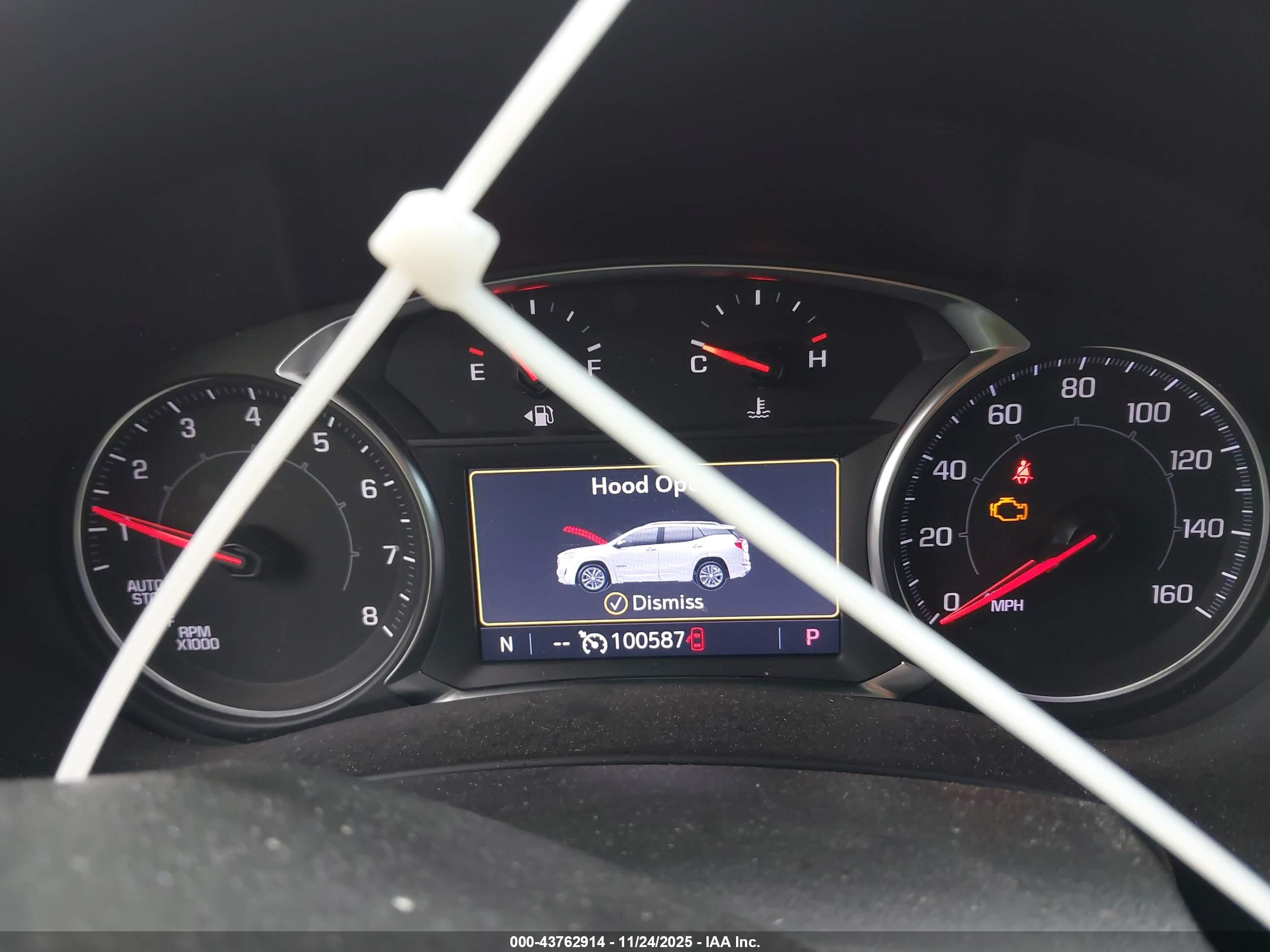 GMC TERRAIN image 7