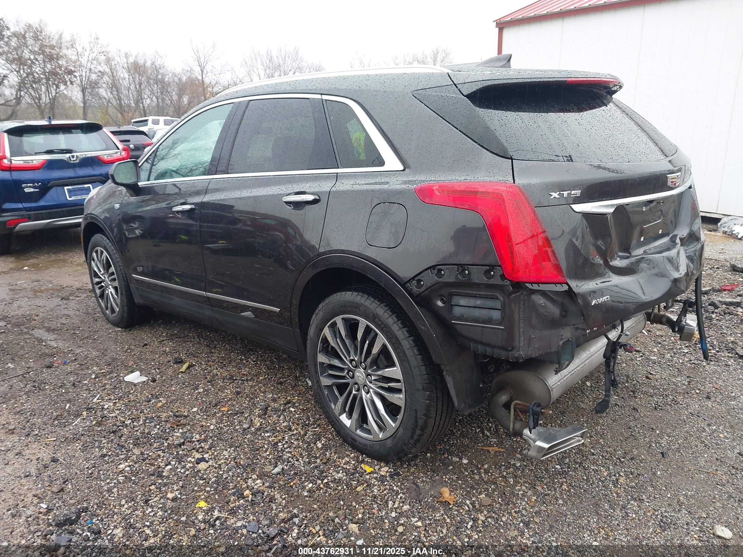 CADILLAC XT5 image 3