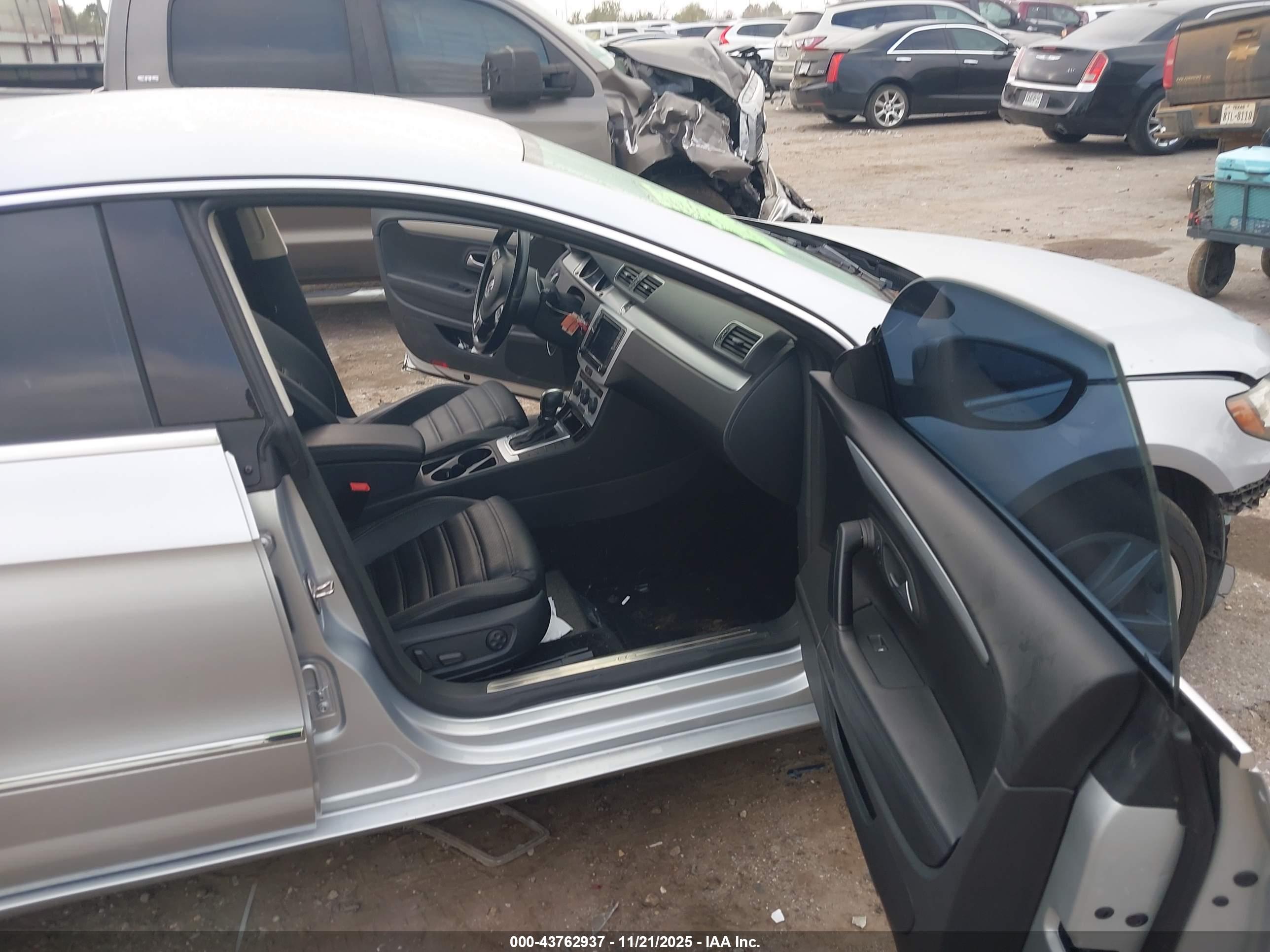 VOLKSWAGEN CC image 5