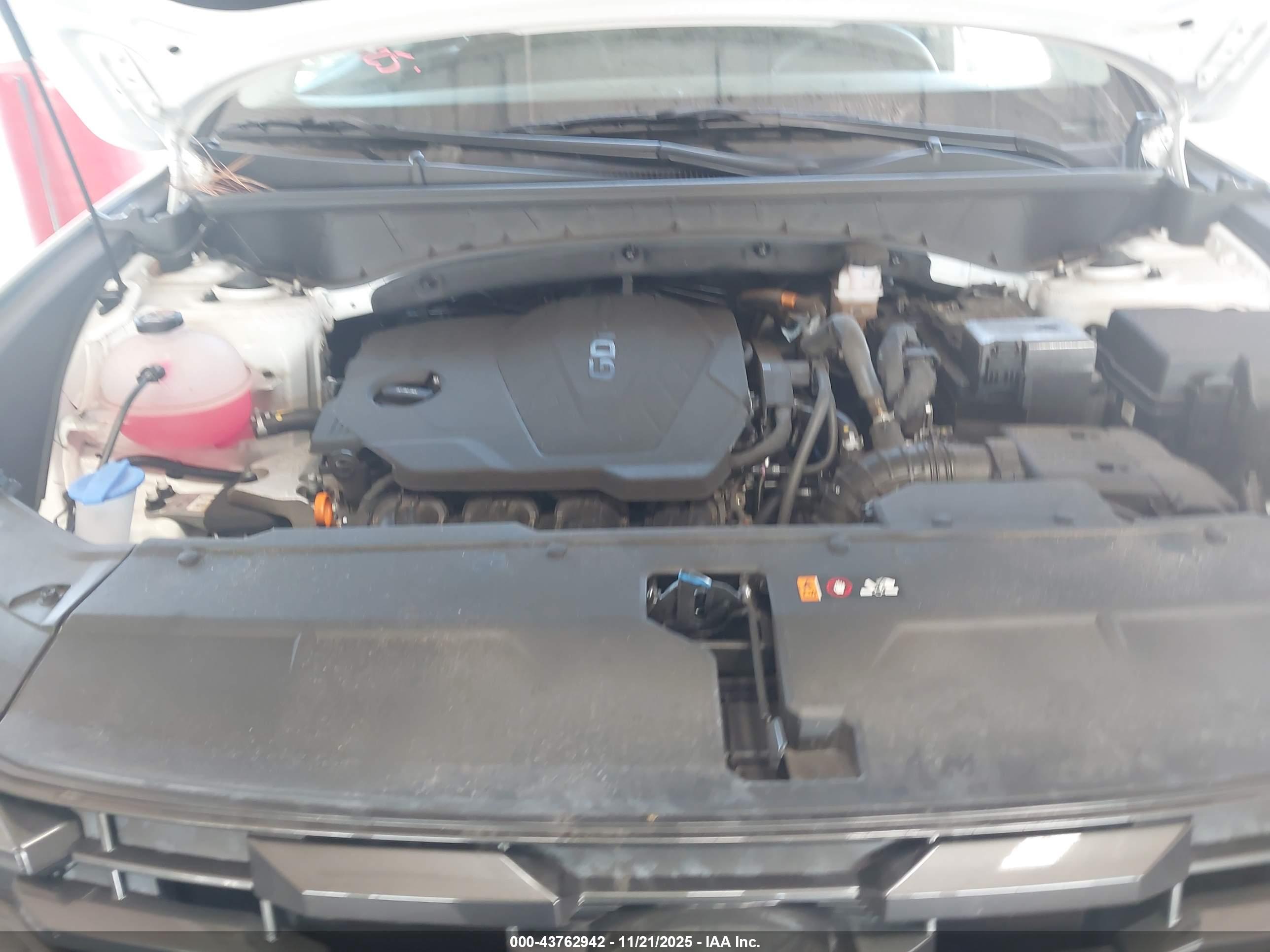HYUNDAI TUCSON image 10
