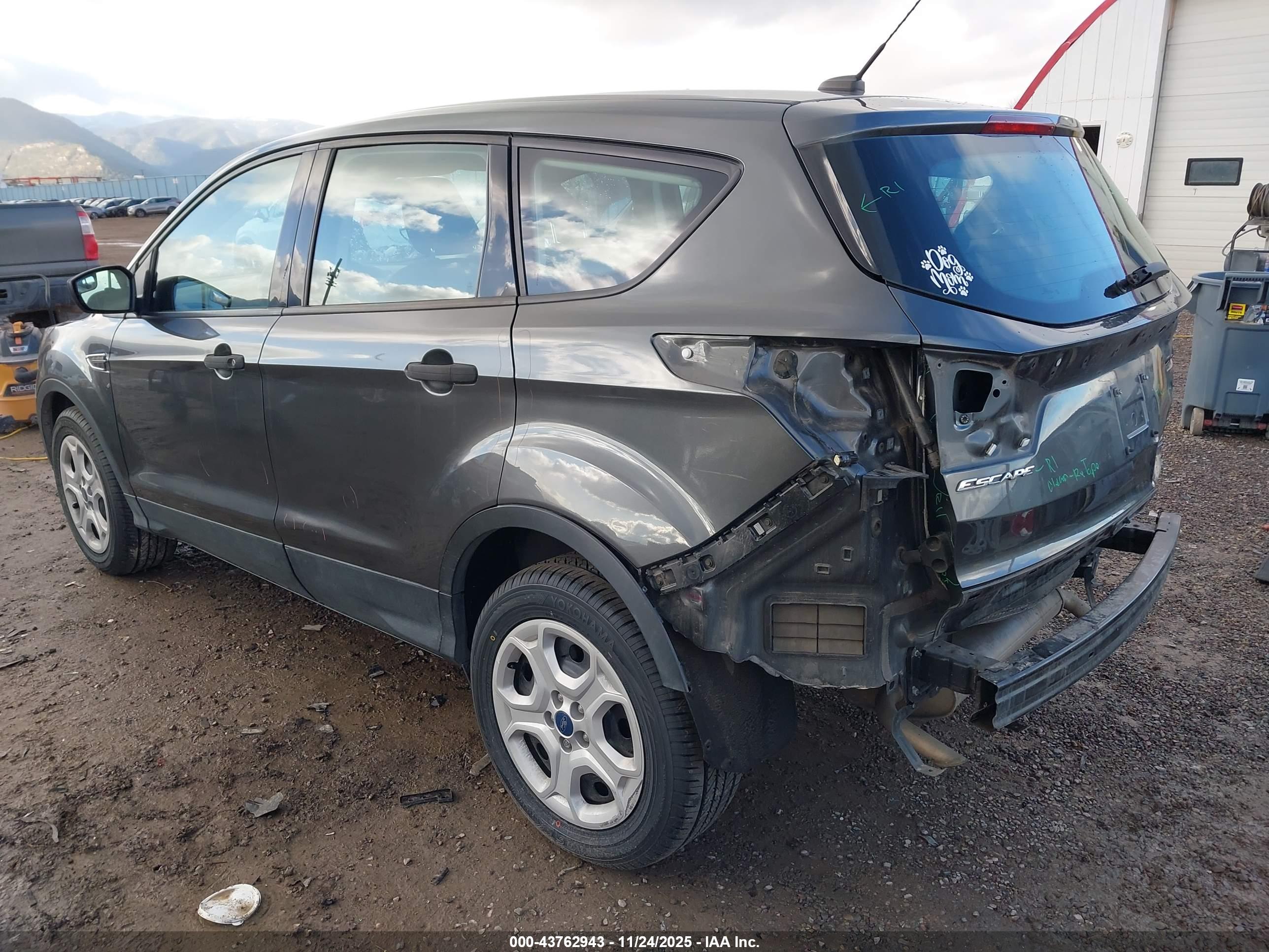 FORD ESCAPE image 3