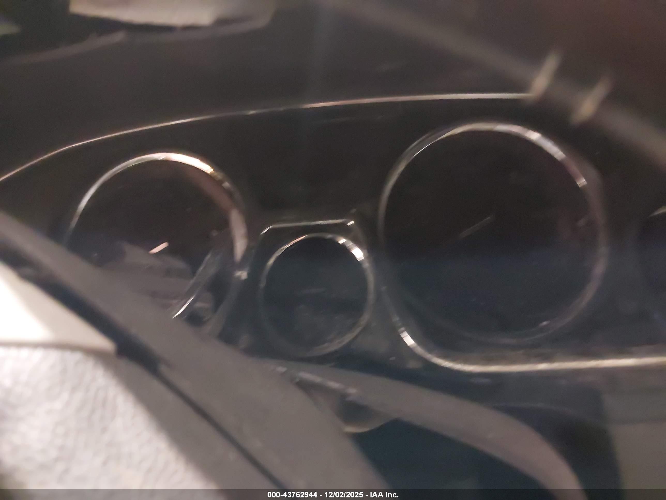 GMC ACADIA image 7