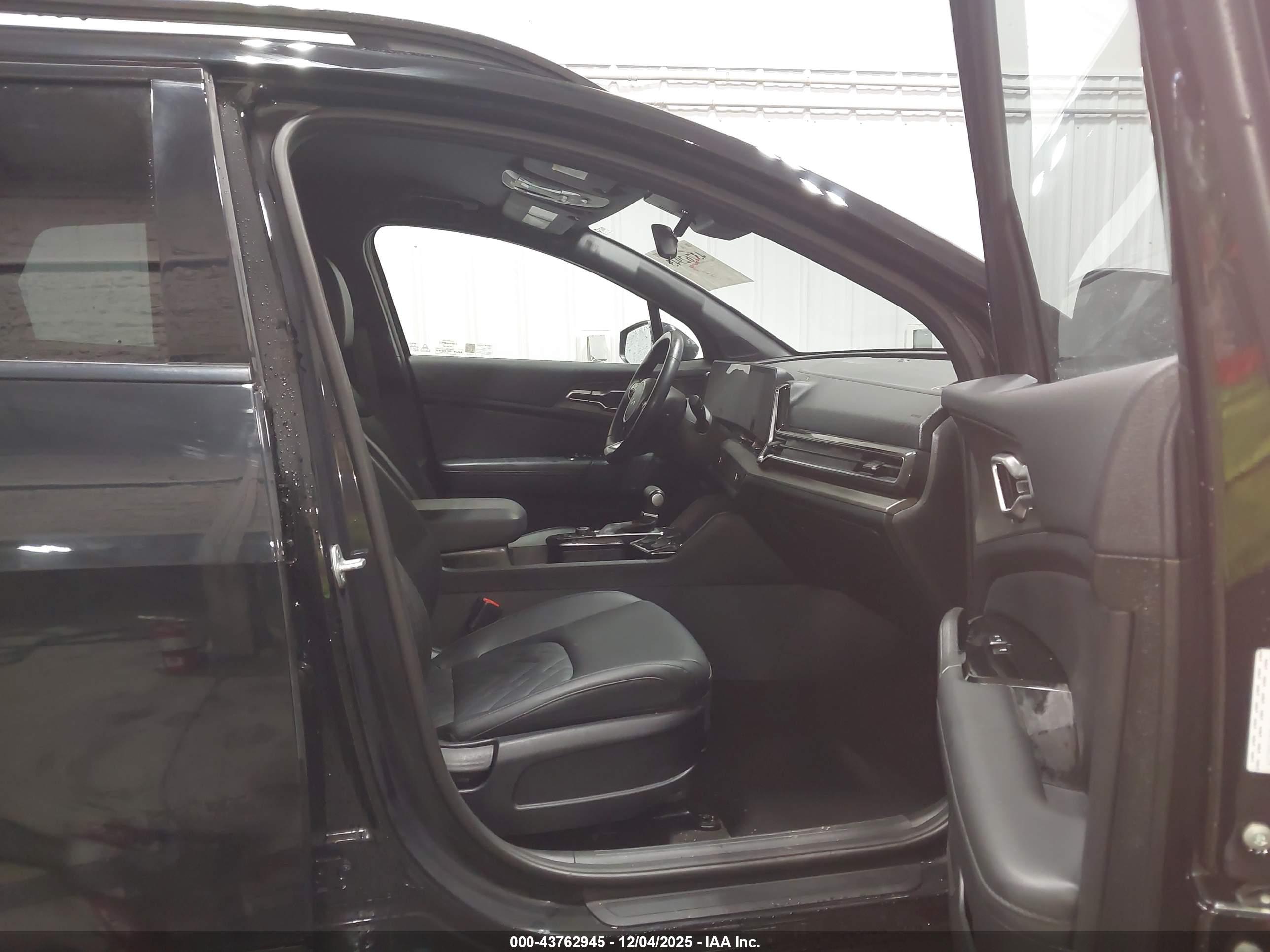 KIA SPORTAGE image 5