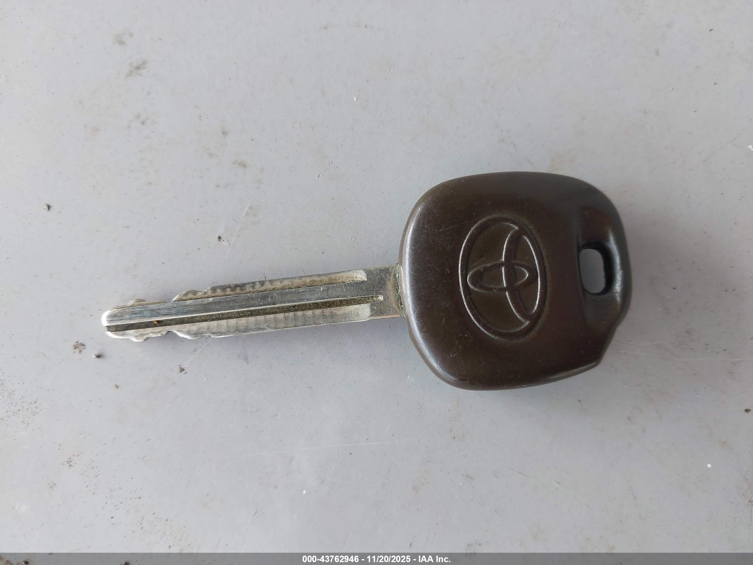 TOYOTA 4RUNNER image 11