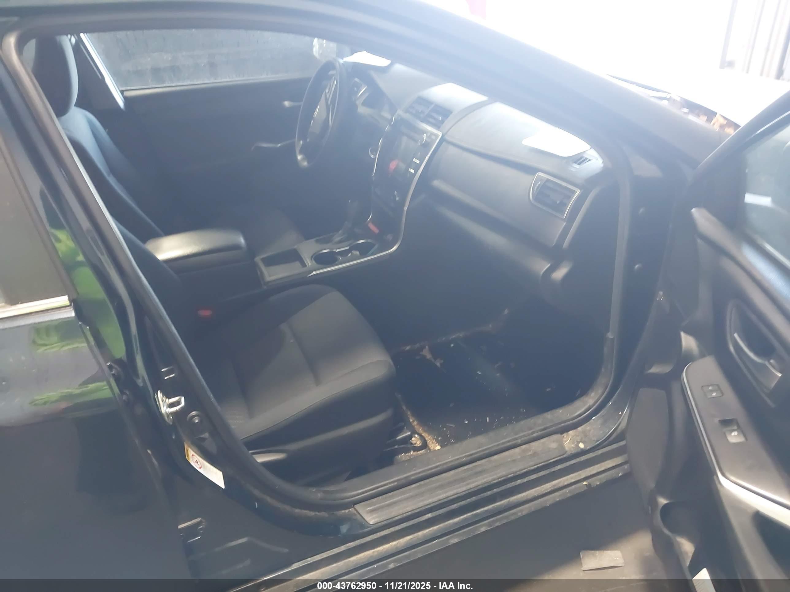 TOYOTA CAMRY image 5