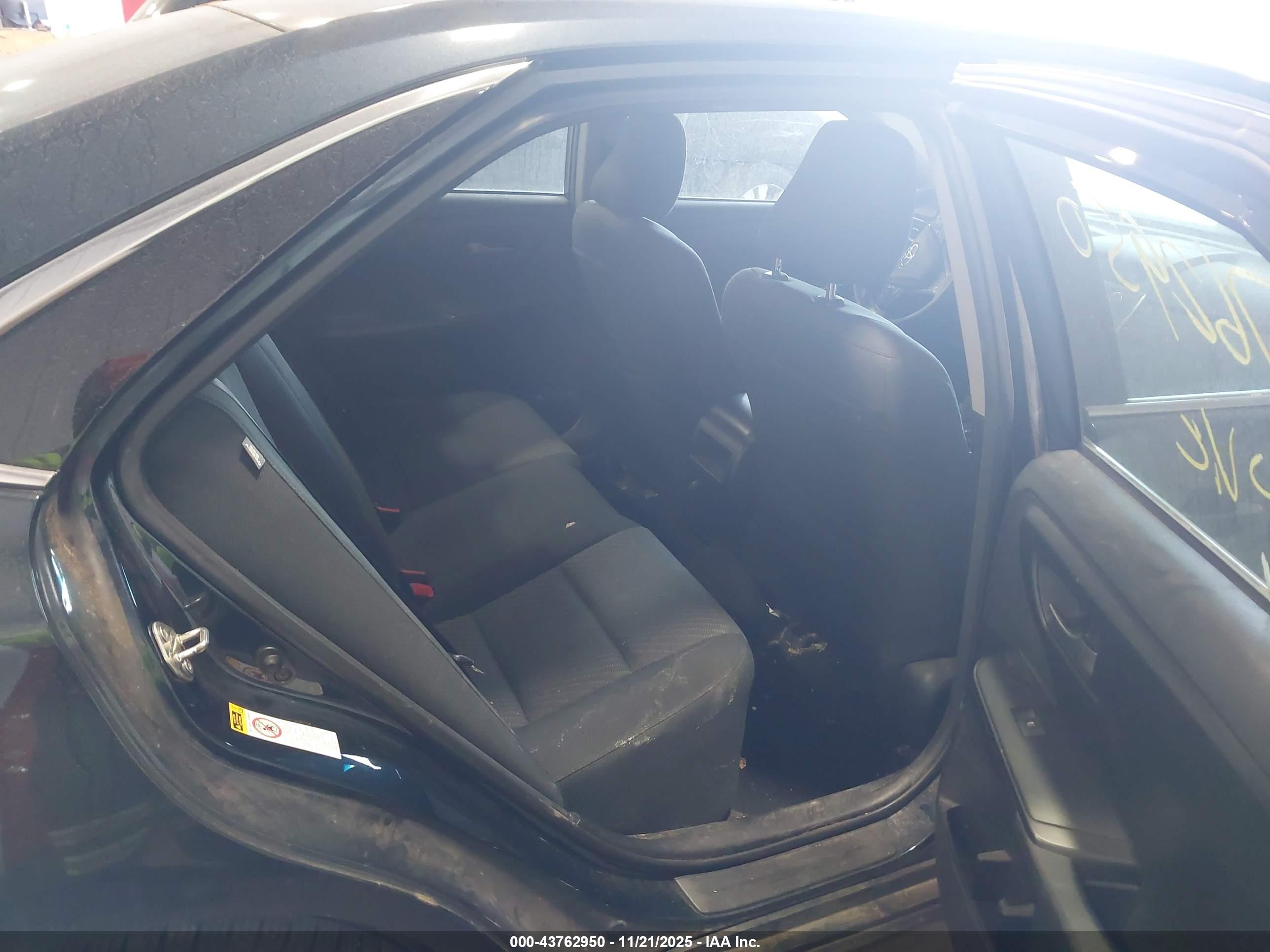TOYOTA CAMRY image 8