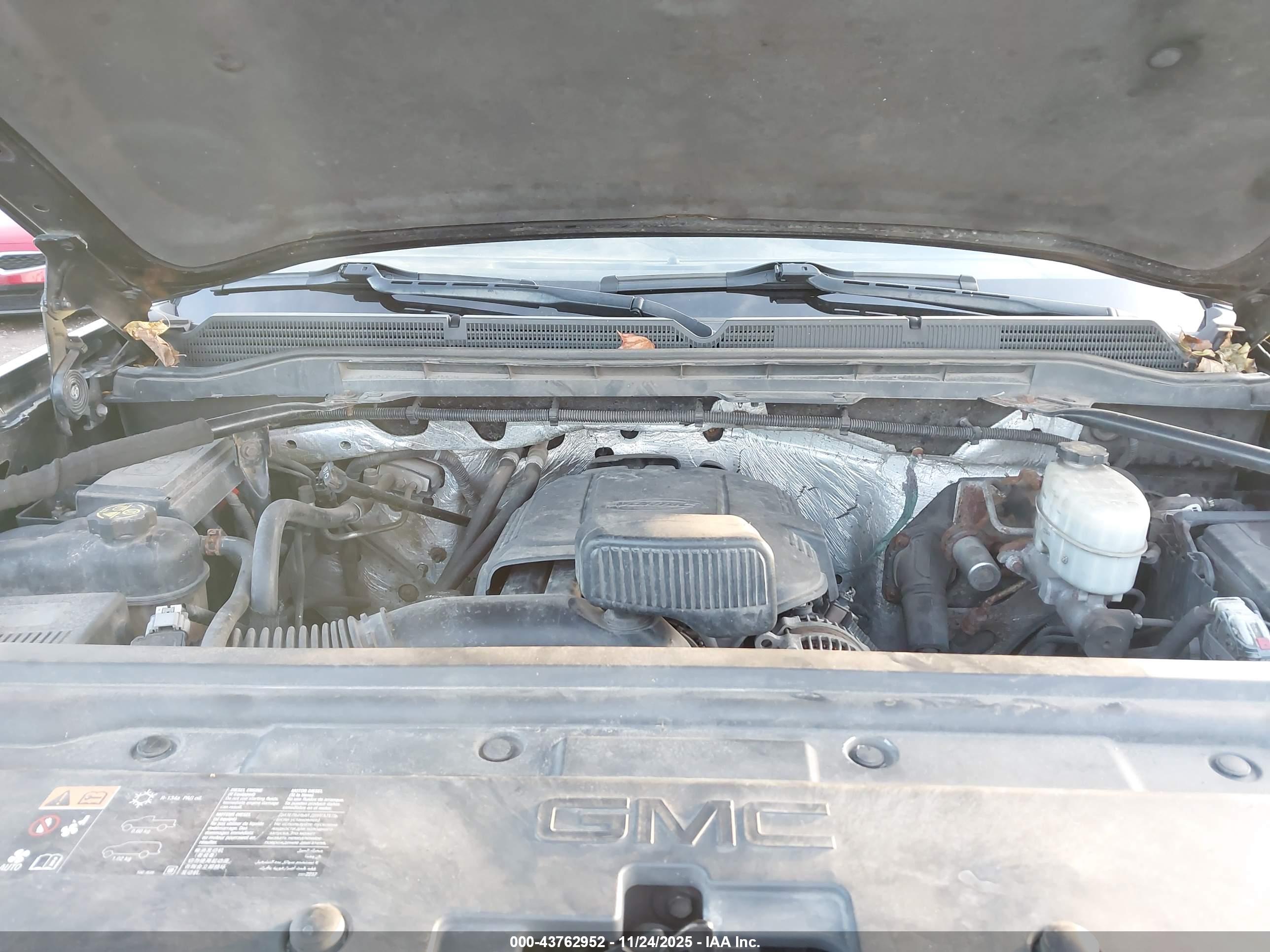 GMC SIERRA image 10