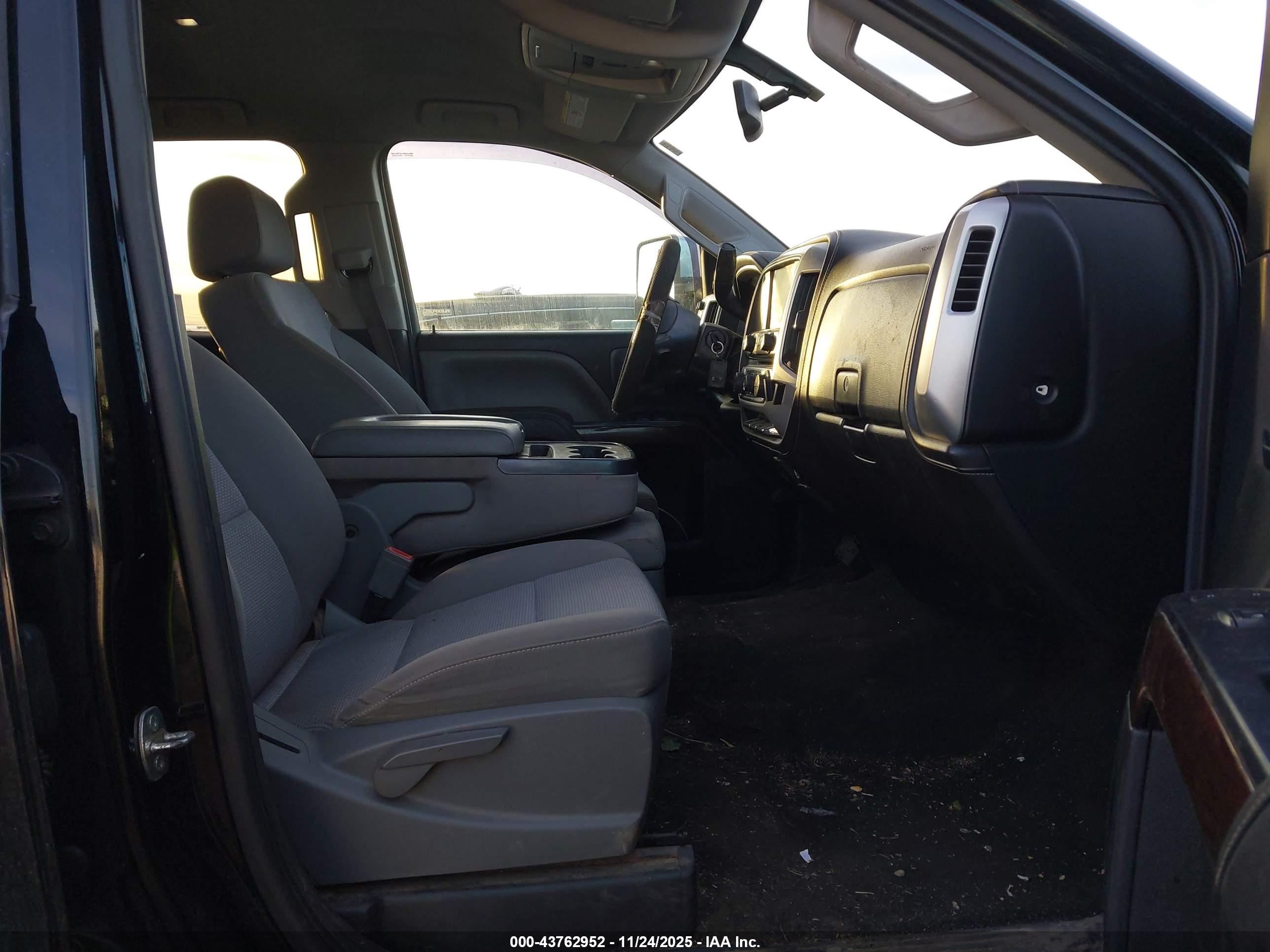 GMC SIERRA image 5