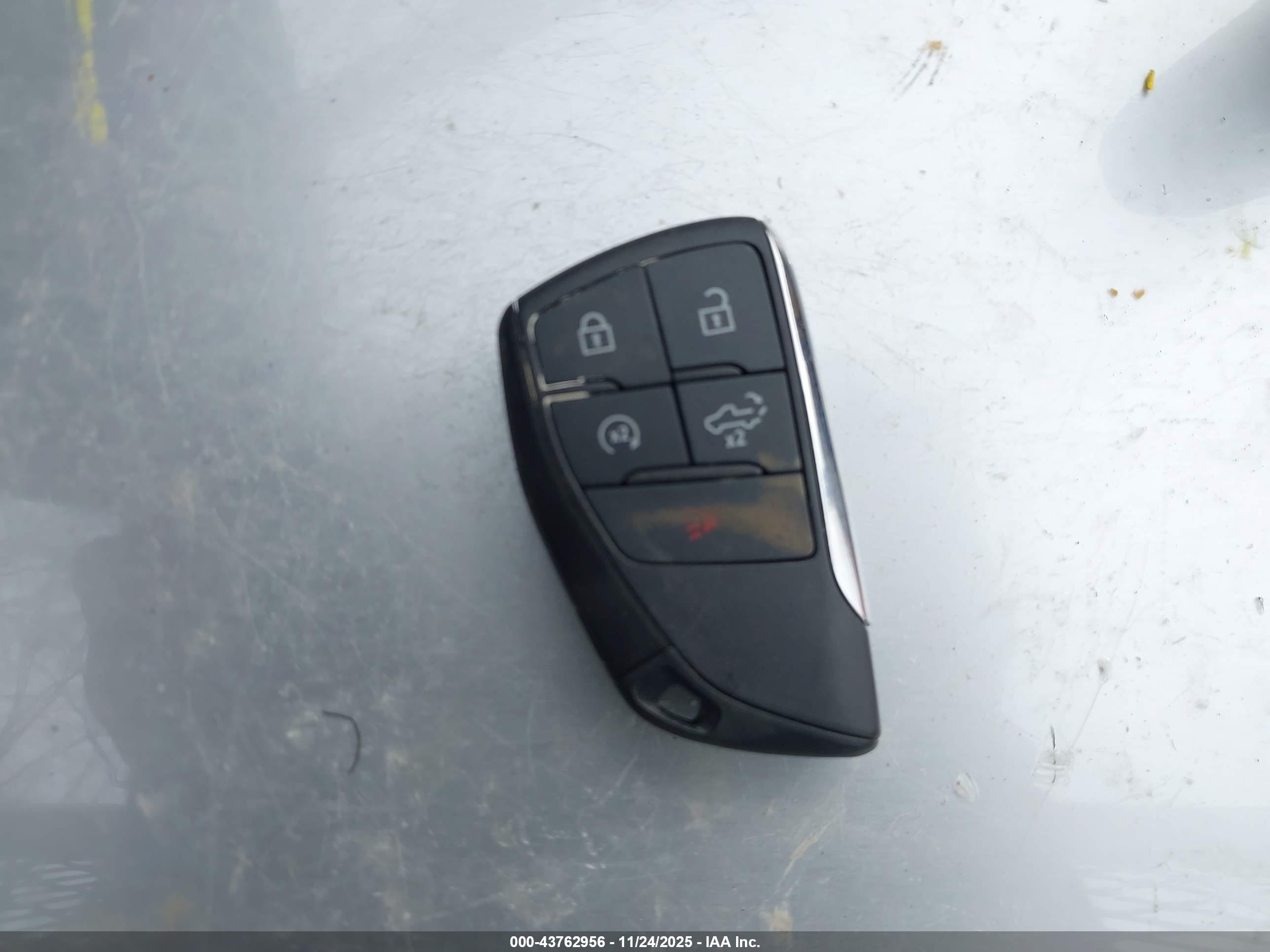 GMC SIERRA image 11