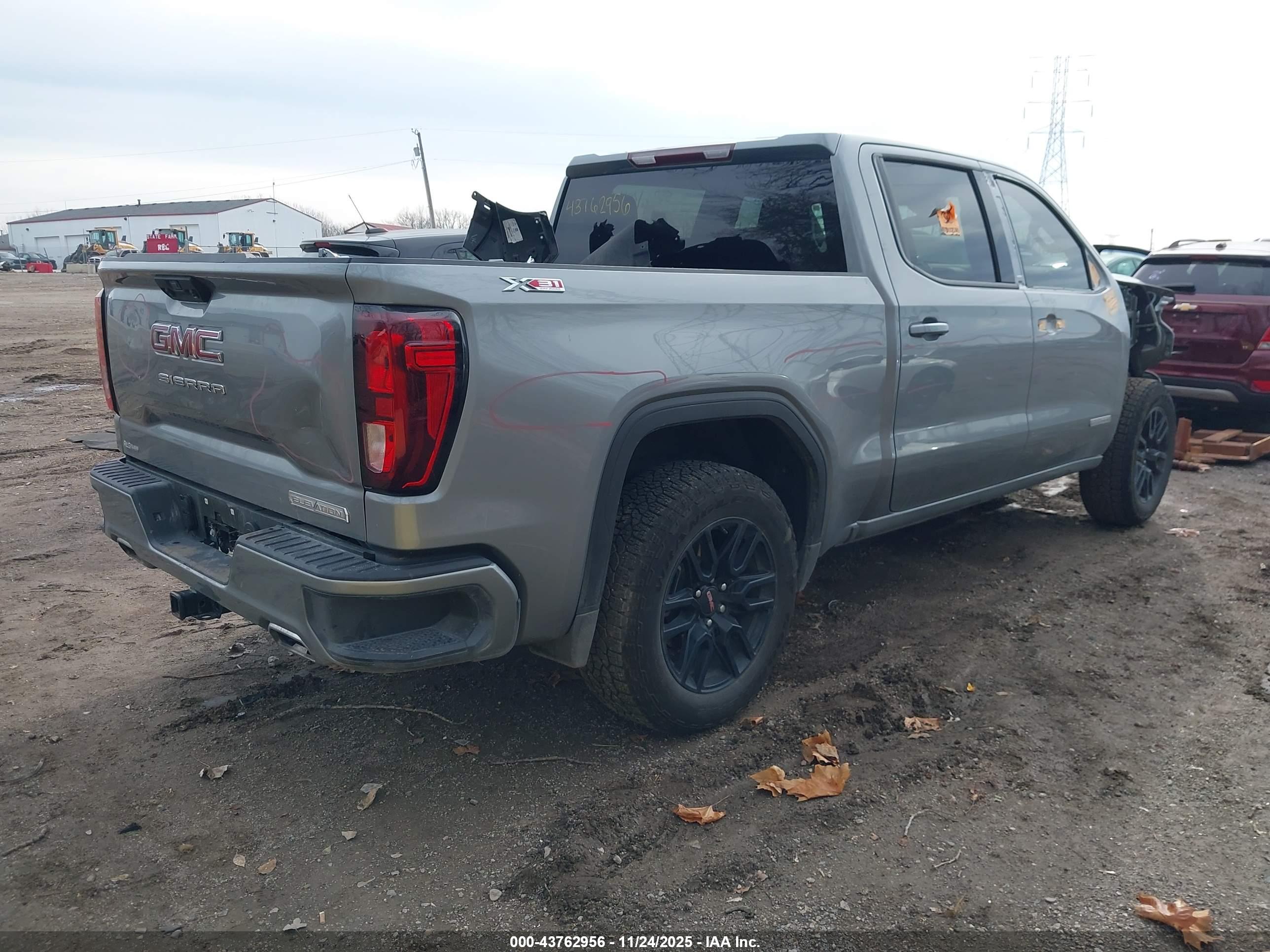GMC SIERRA image 4