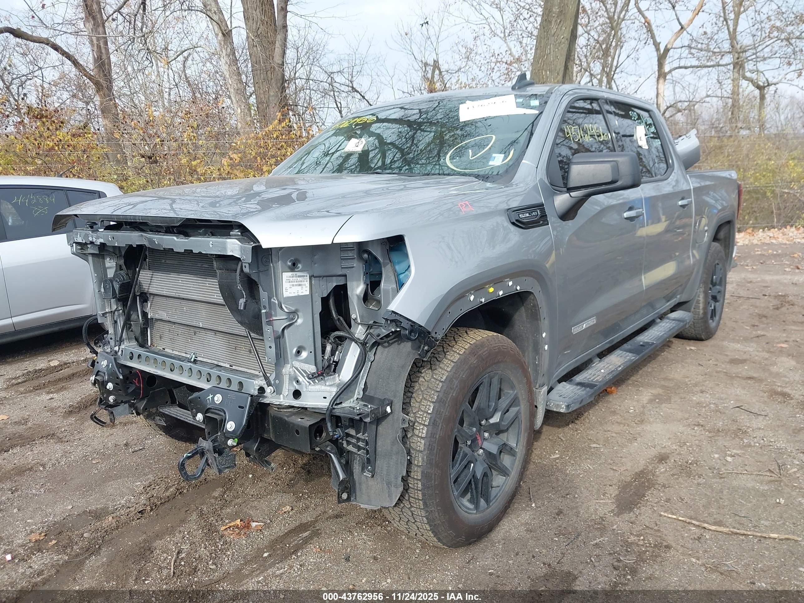 GMC SIERRA image 6