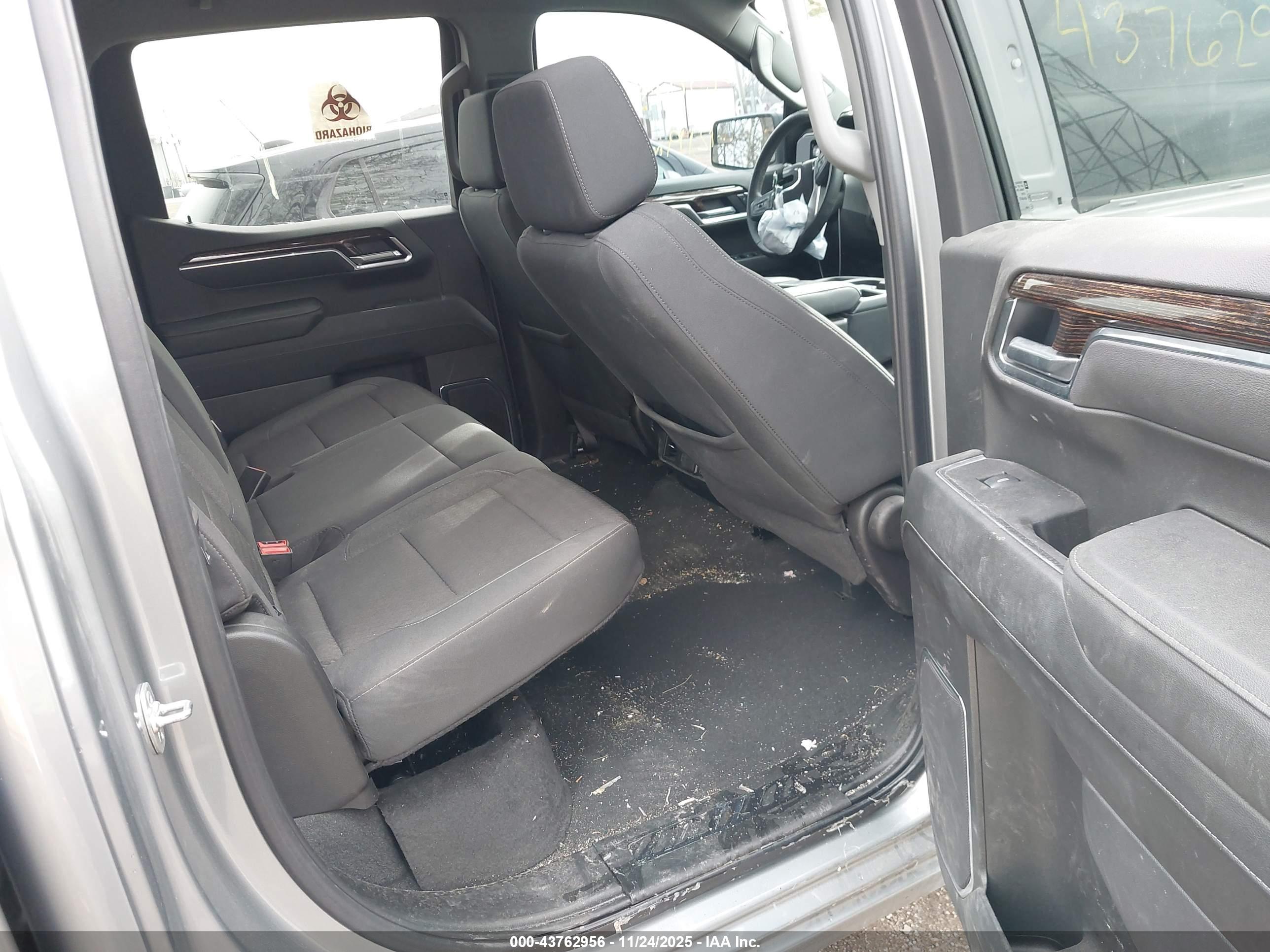GMC SIERRA image 8
