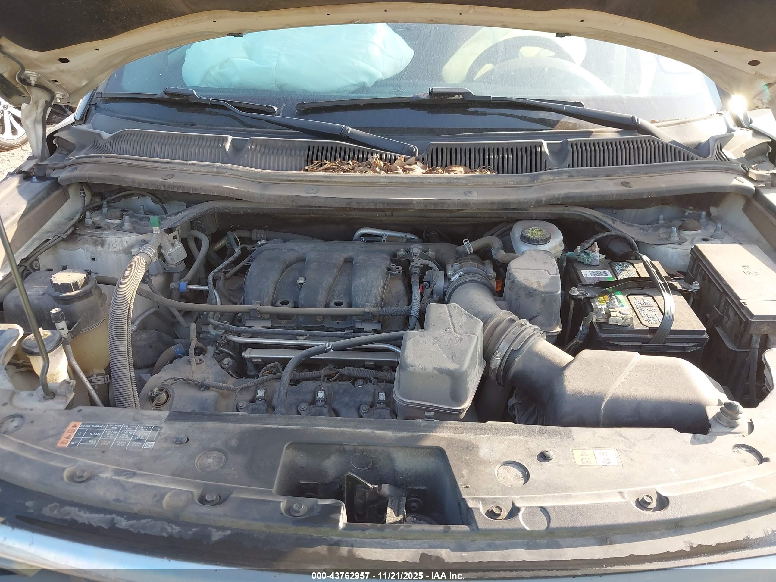 FORD EXPLORER image 10