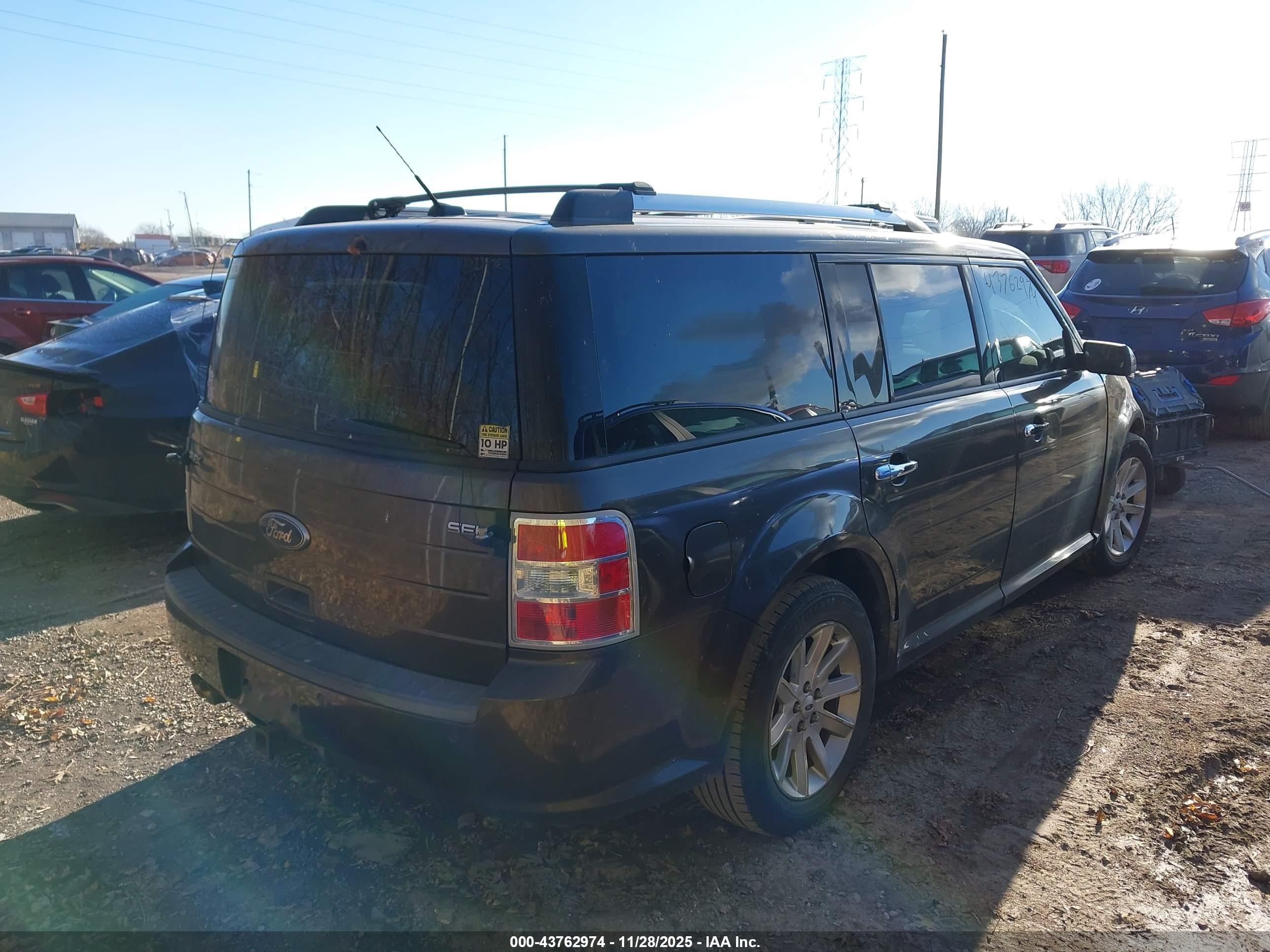 FORD FLEX image 4