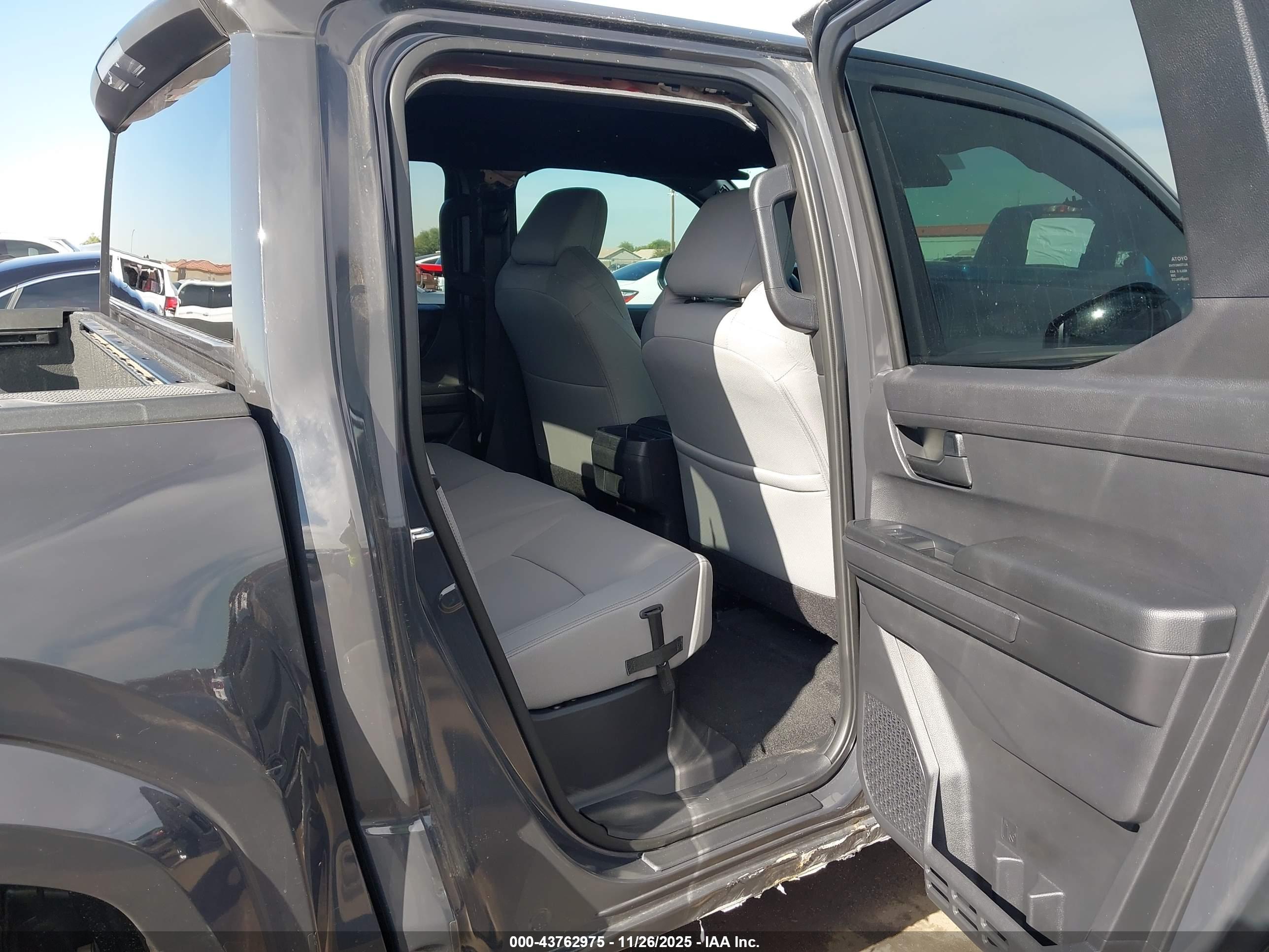 TOYOTA TACOMA image 8