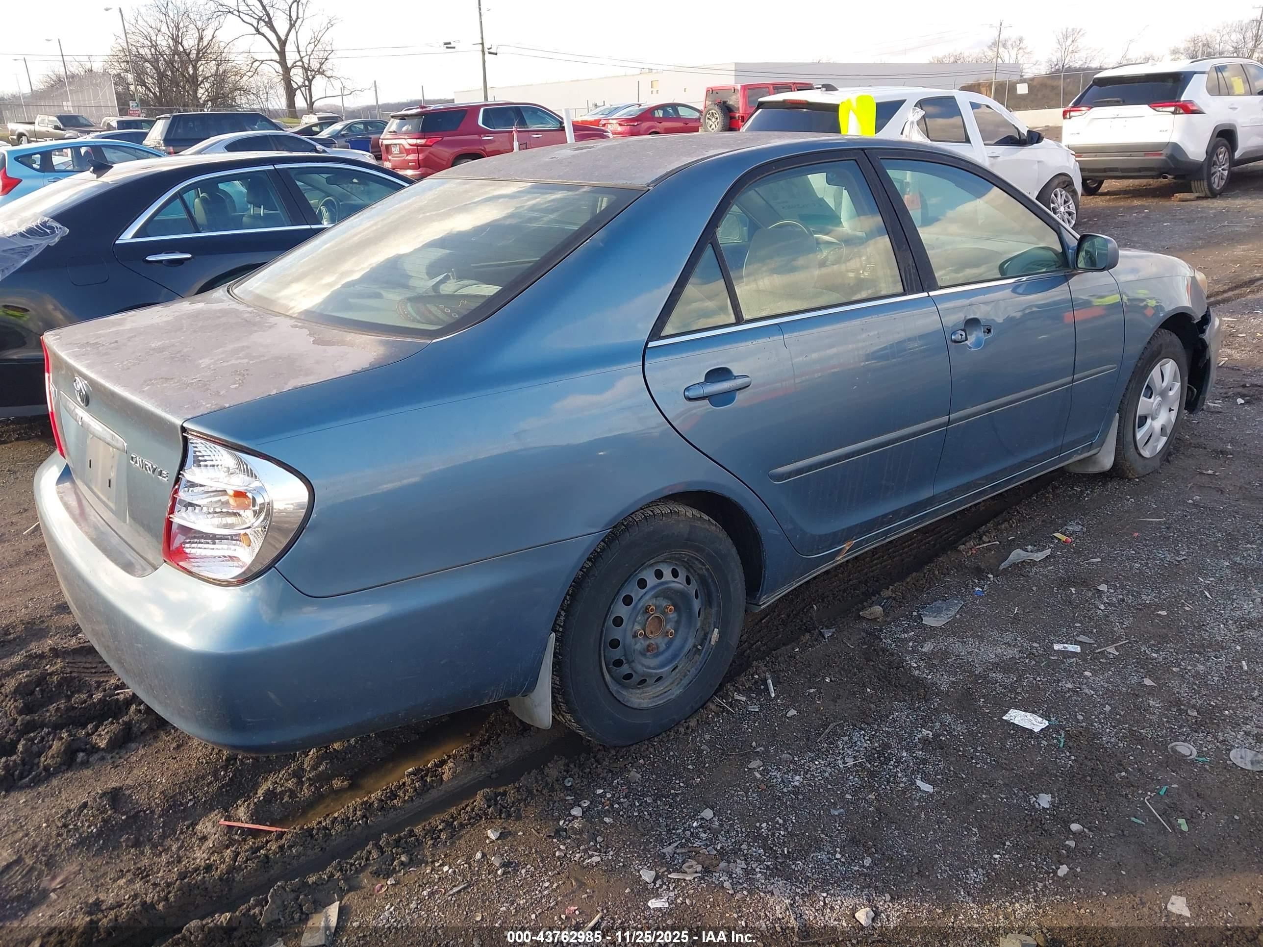TOYOTA CAMRY image 4