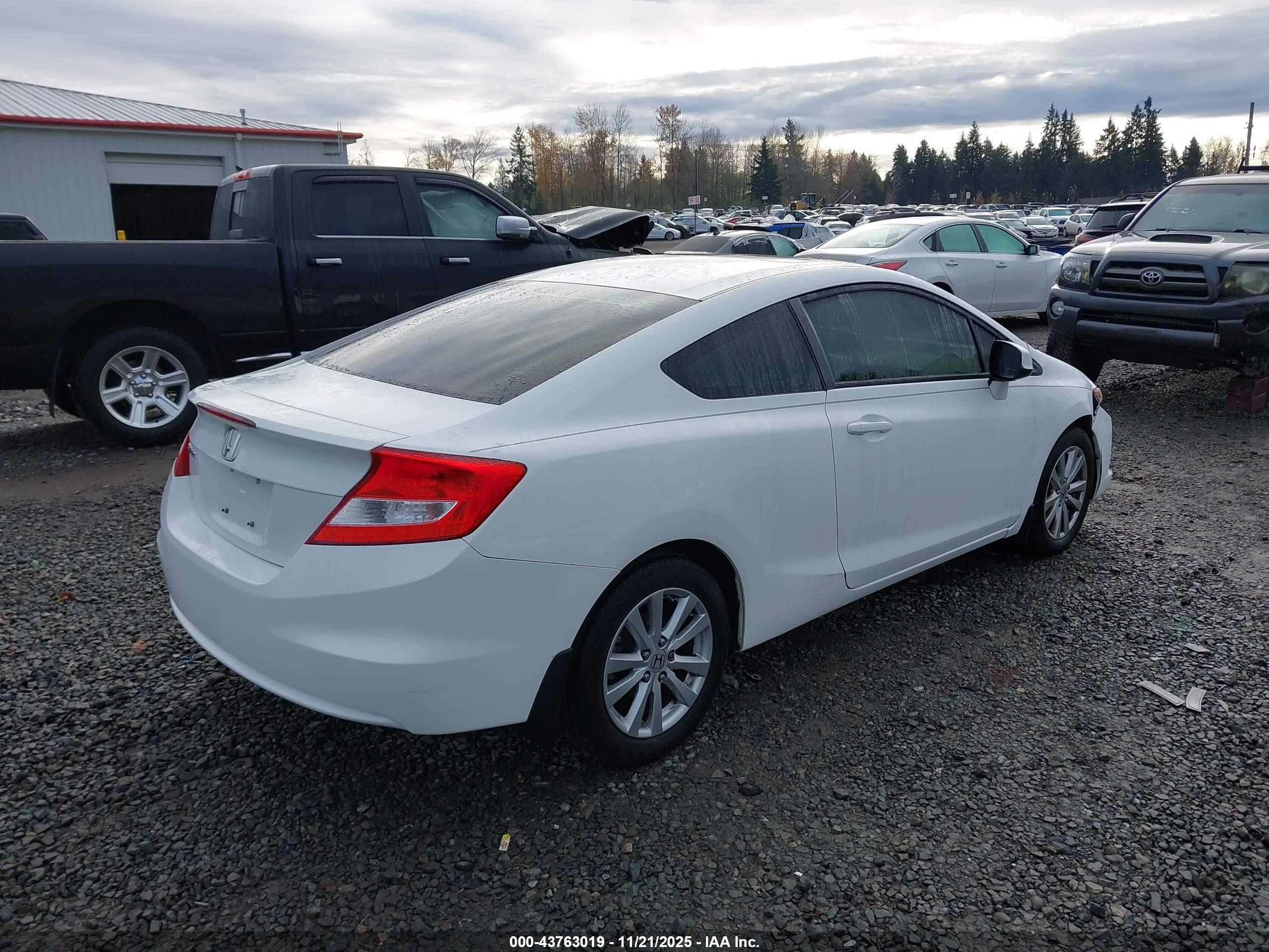 HONDA CIVIC image 4