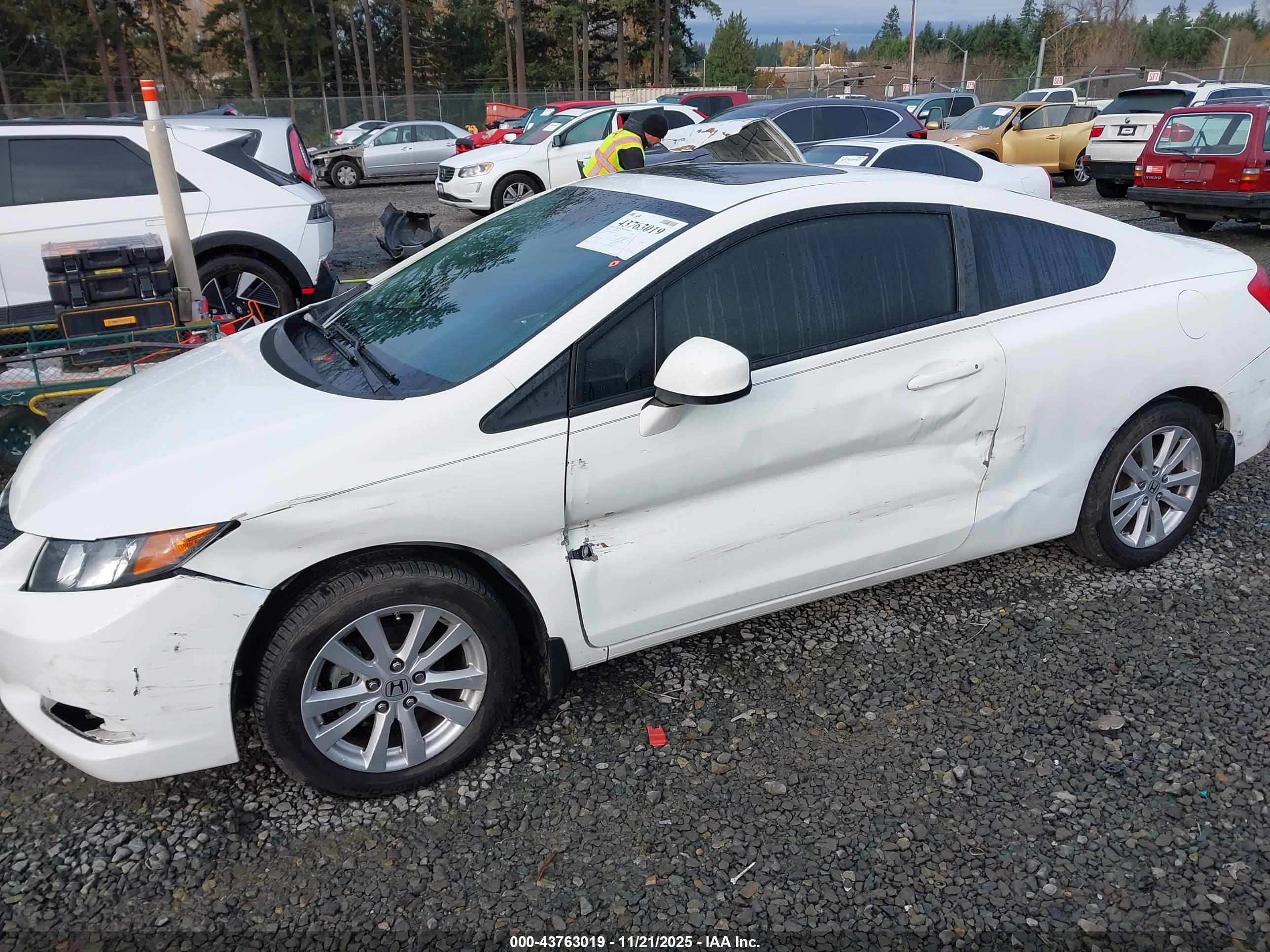 HONDA CIVIC image 6