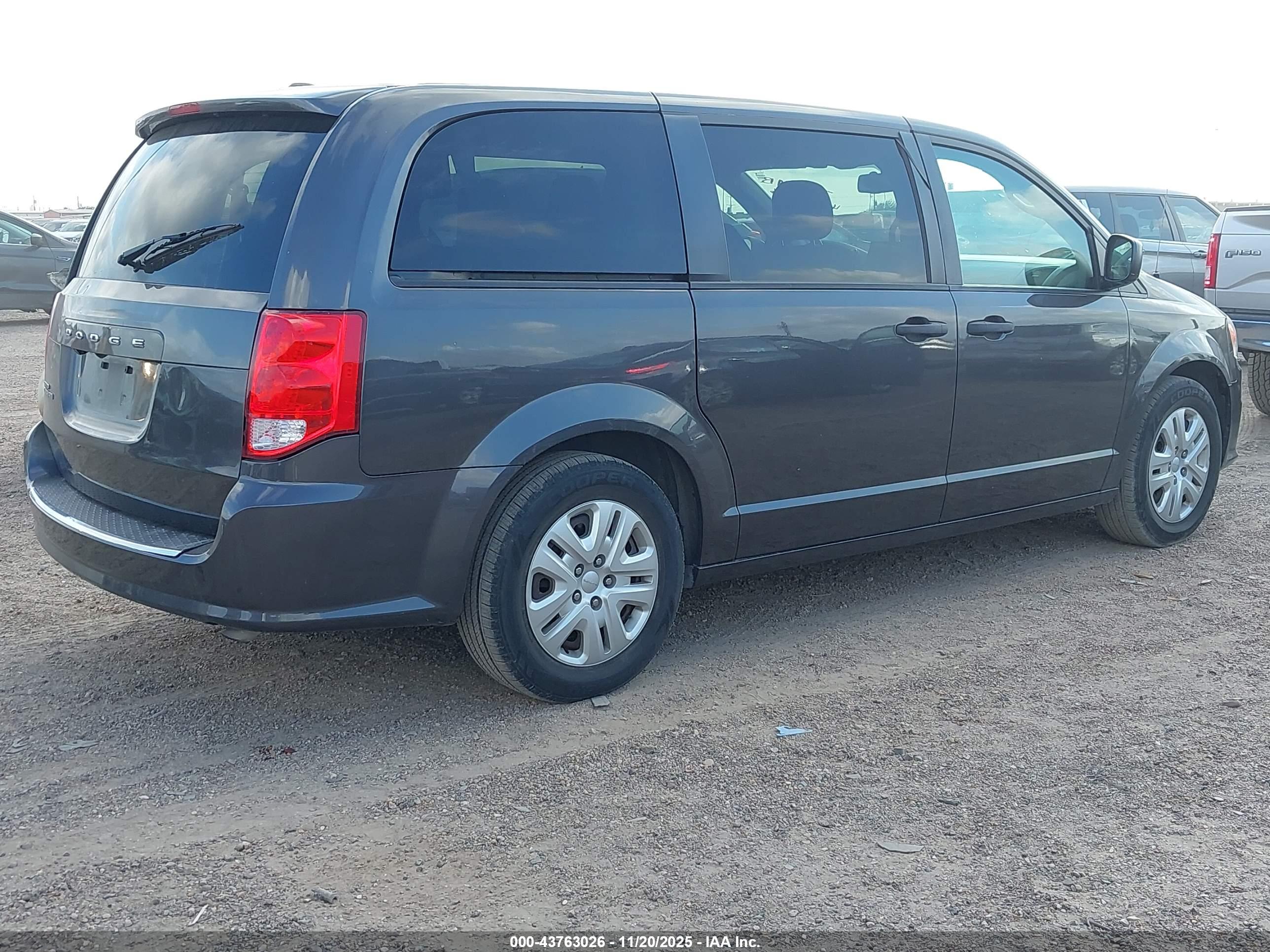 DODGE GRAND image 4