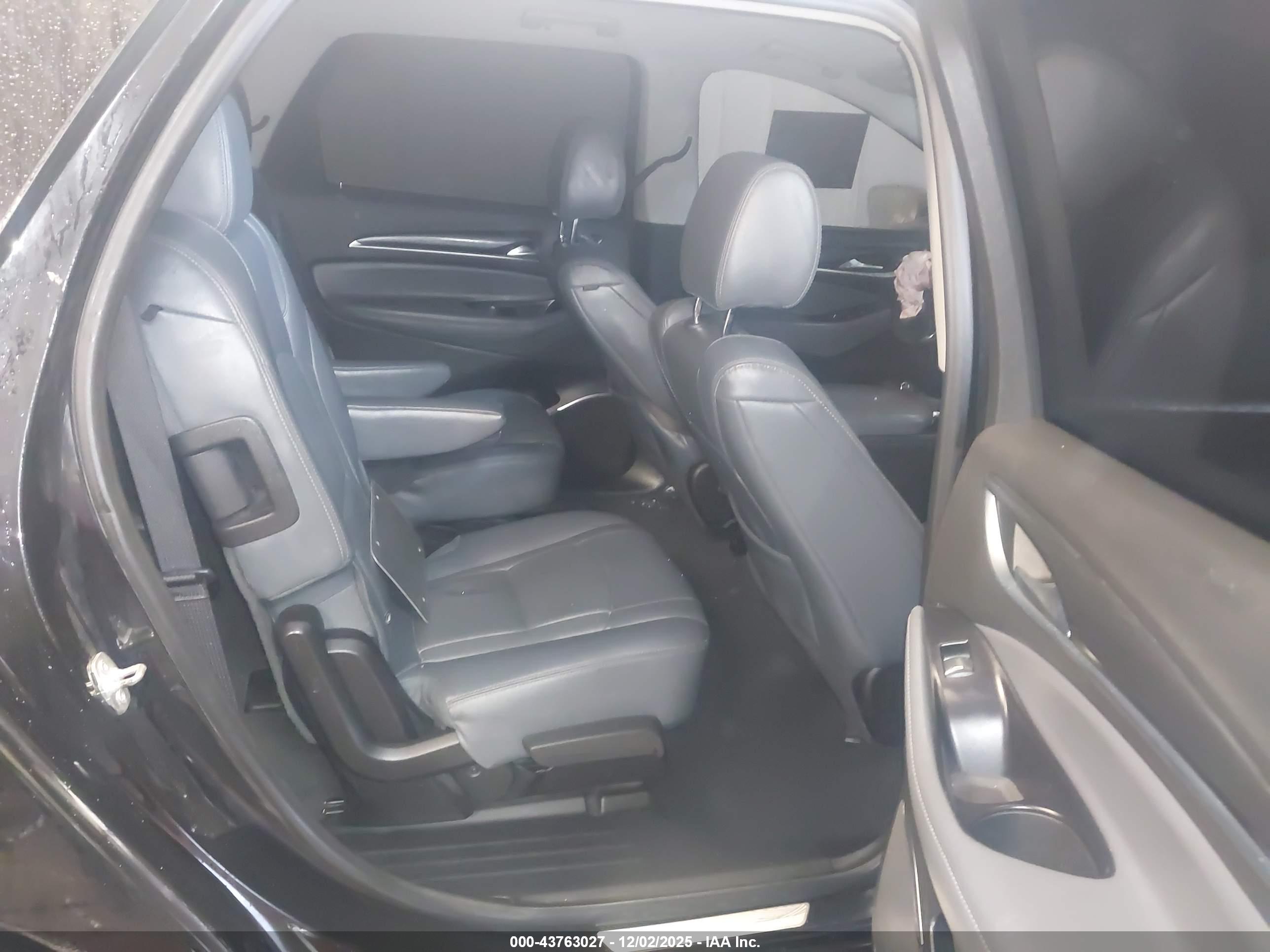BUICK ENCLAVE image 8