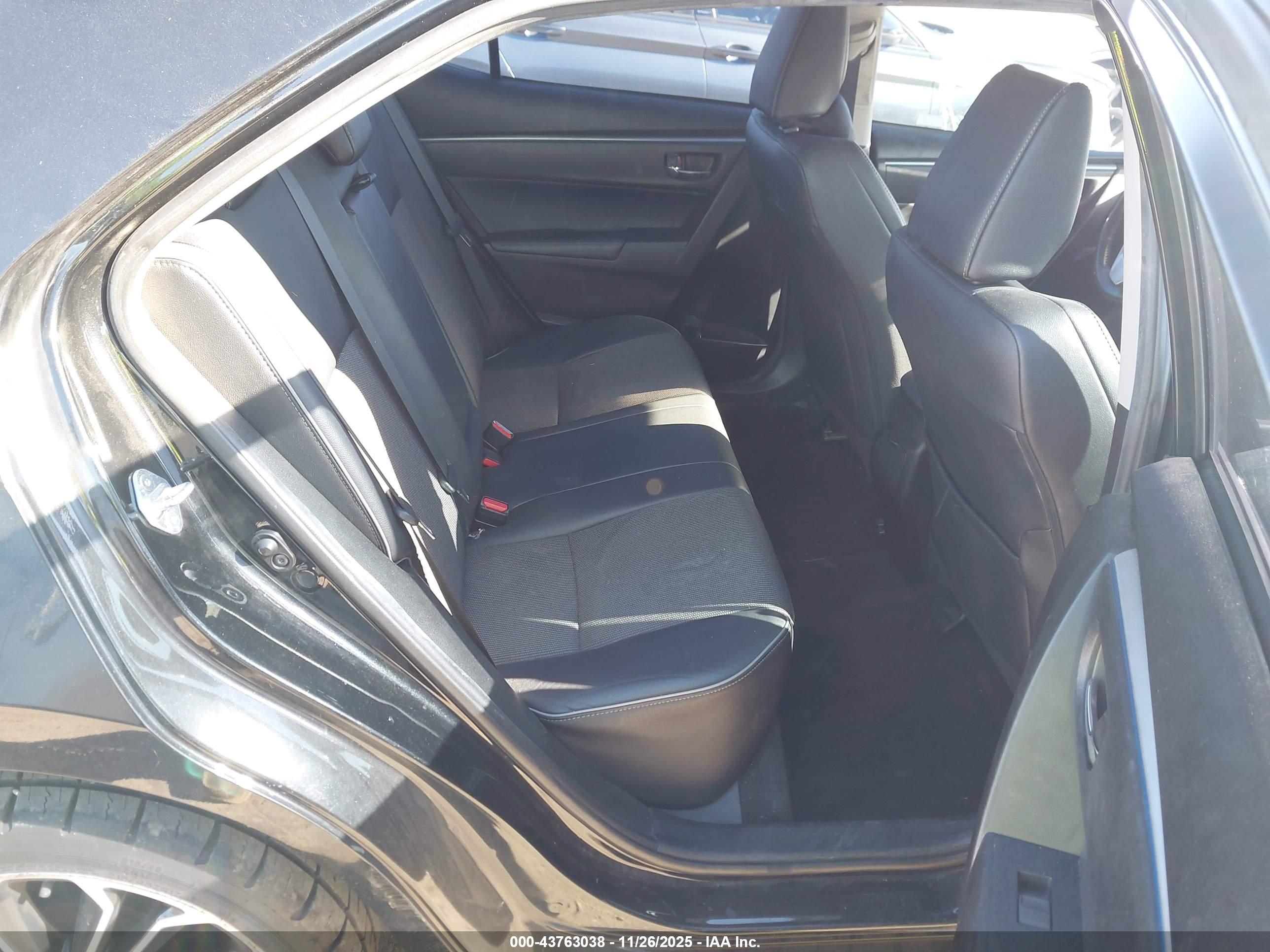 TOYOTA COROLLA image 8