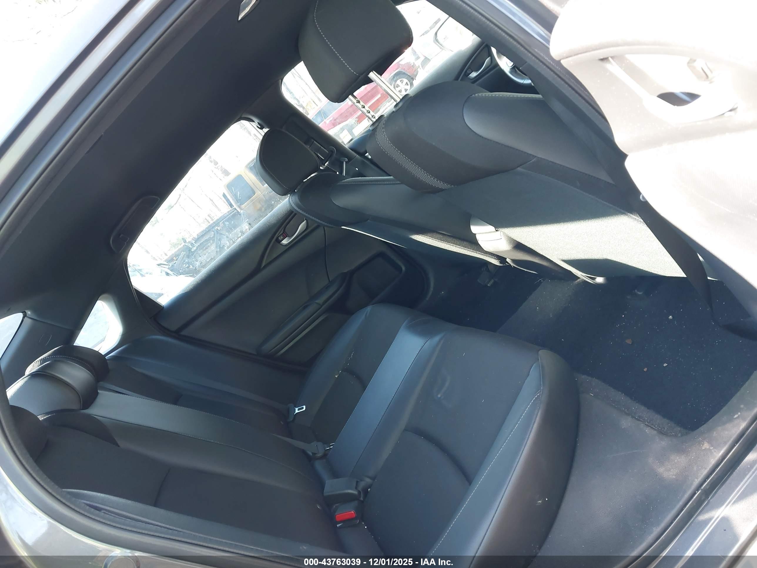 HONDA CIVIC image 8