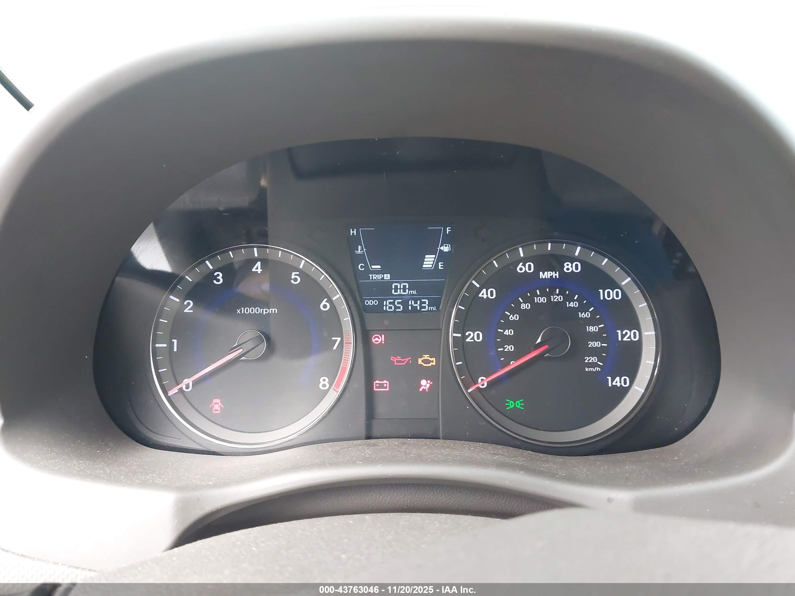 HYUNDAI ACCENT image 7