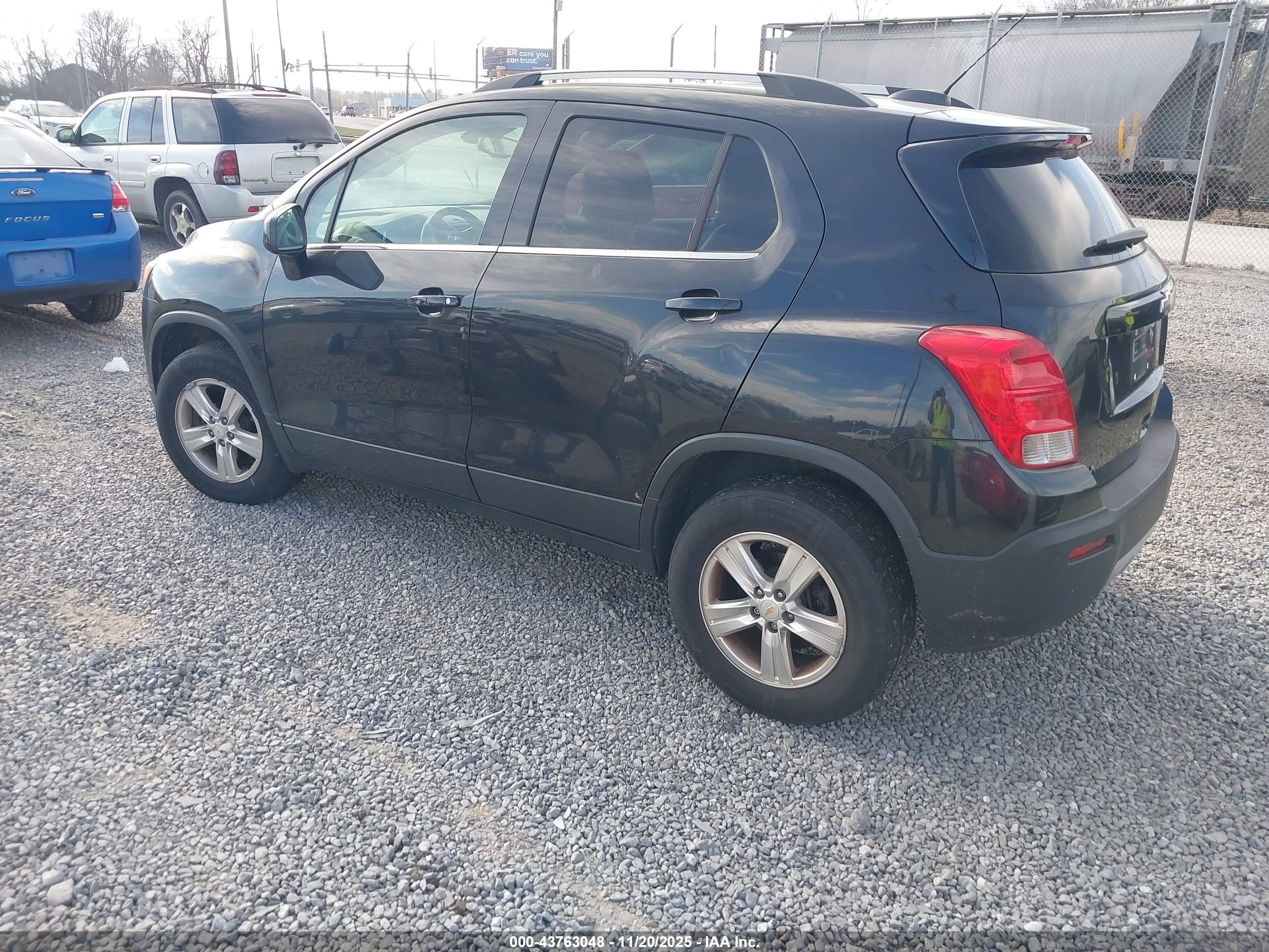 CHEVROLET TRAX image 3