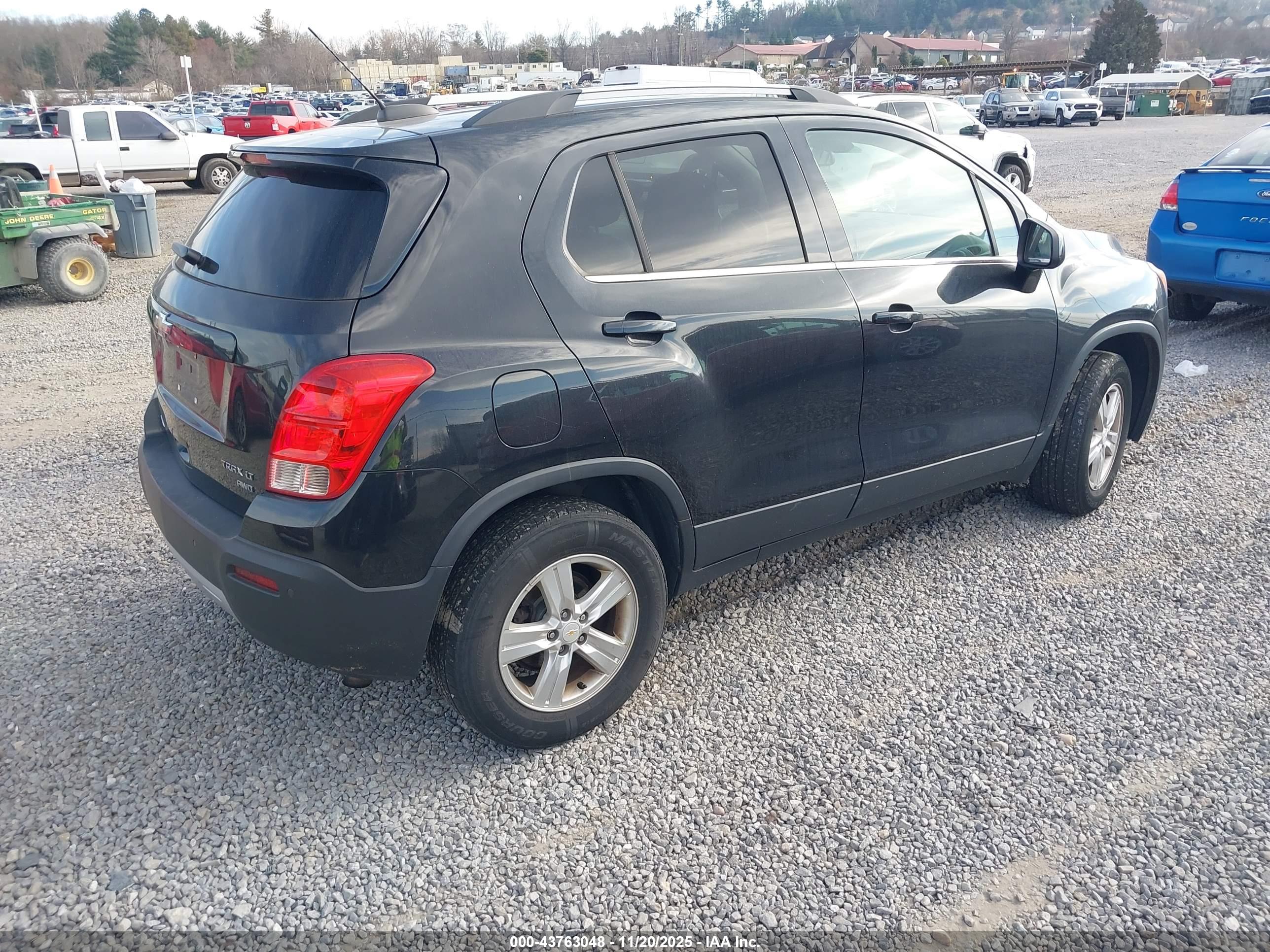 CHEVROLET TRAX image 4