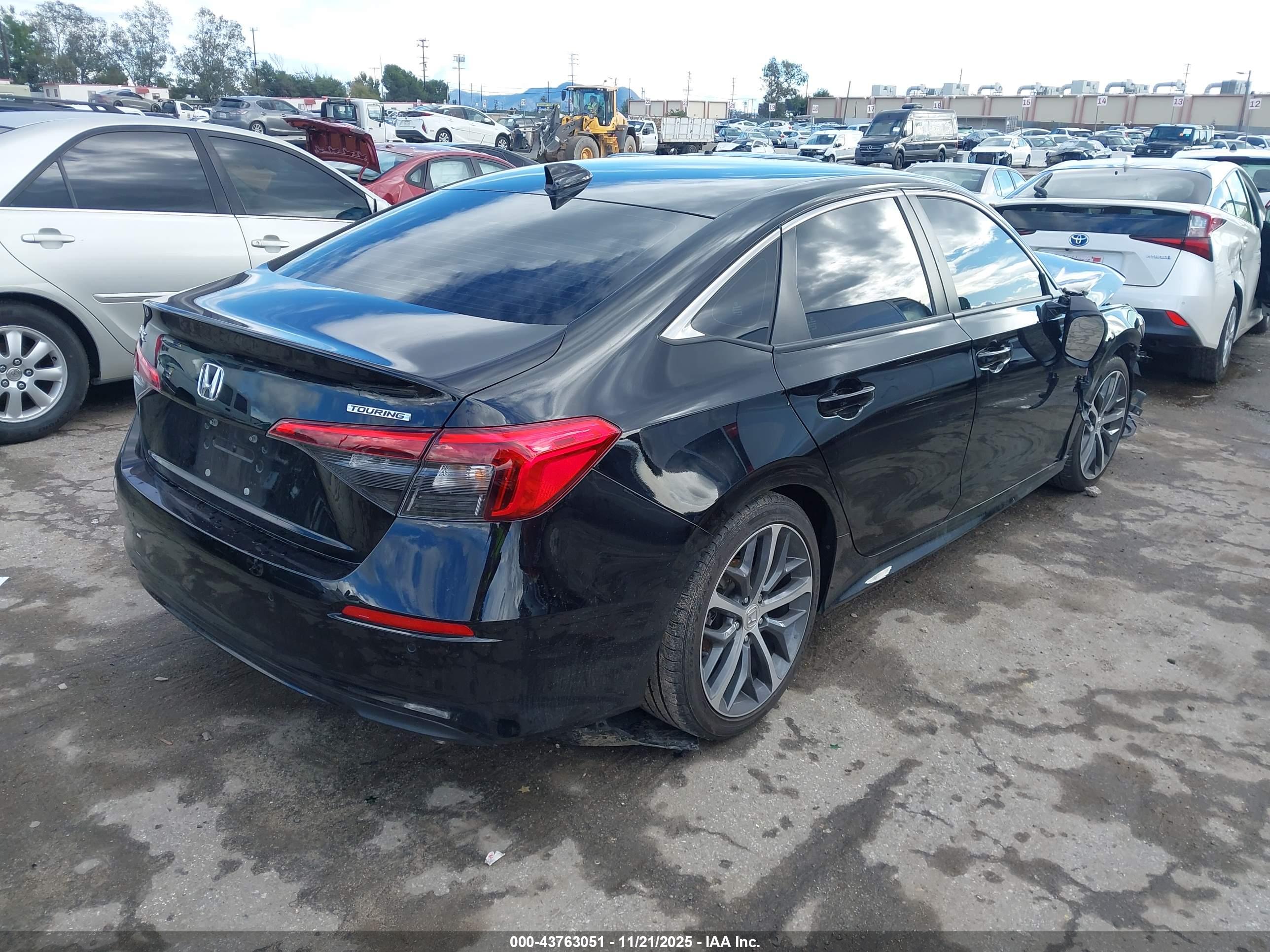 HONDA CIVIC image 4