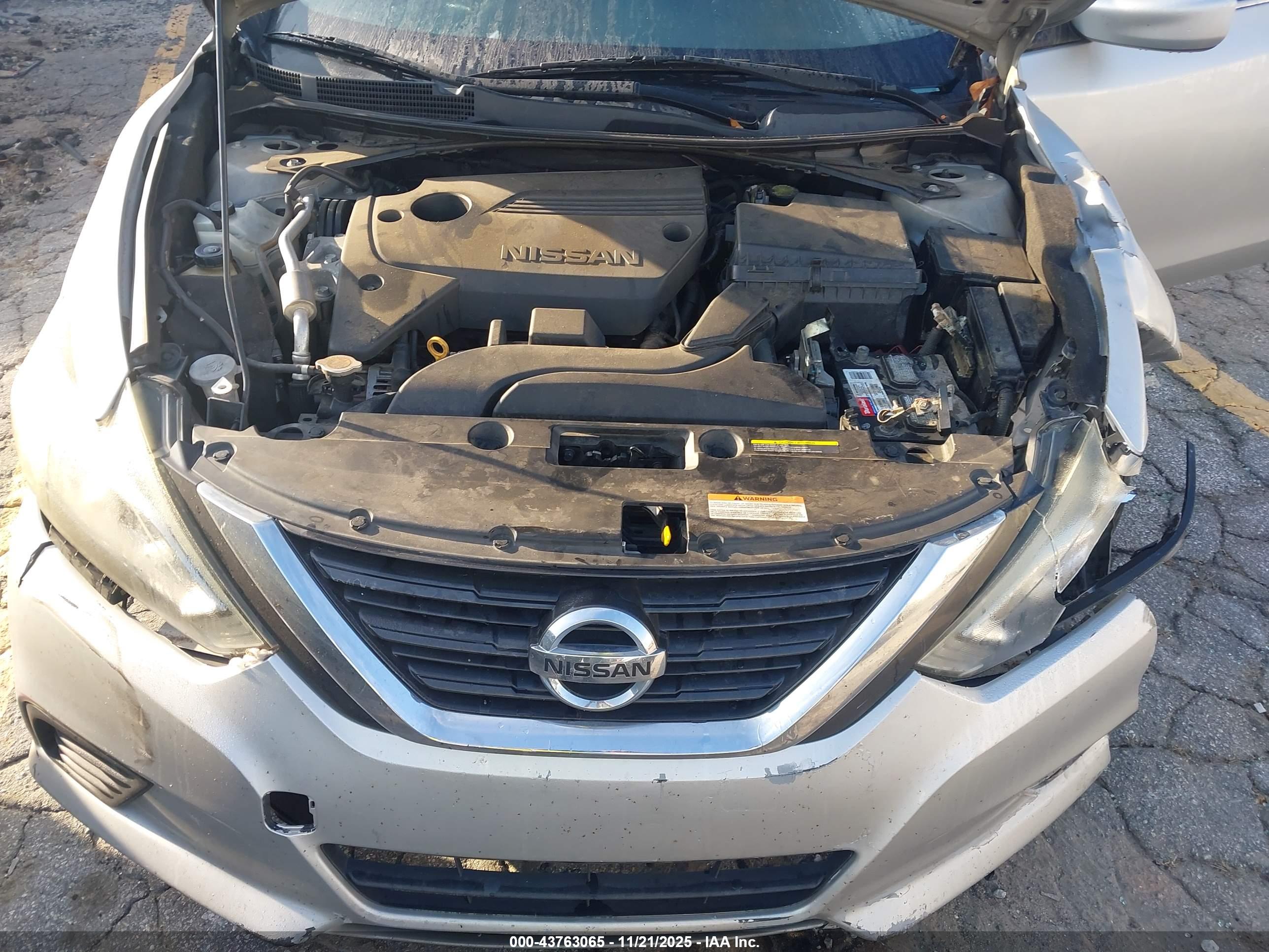 NISSAN ALTIMA image 10