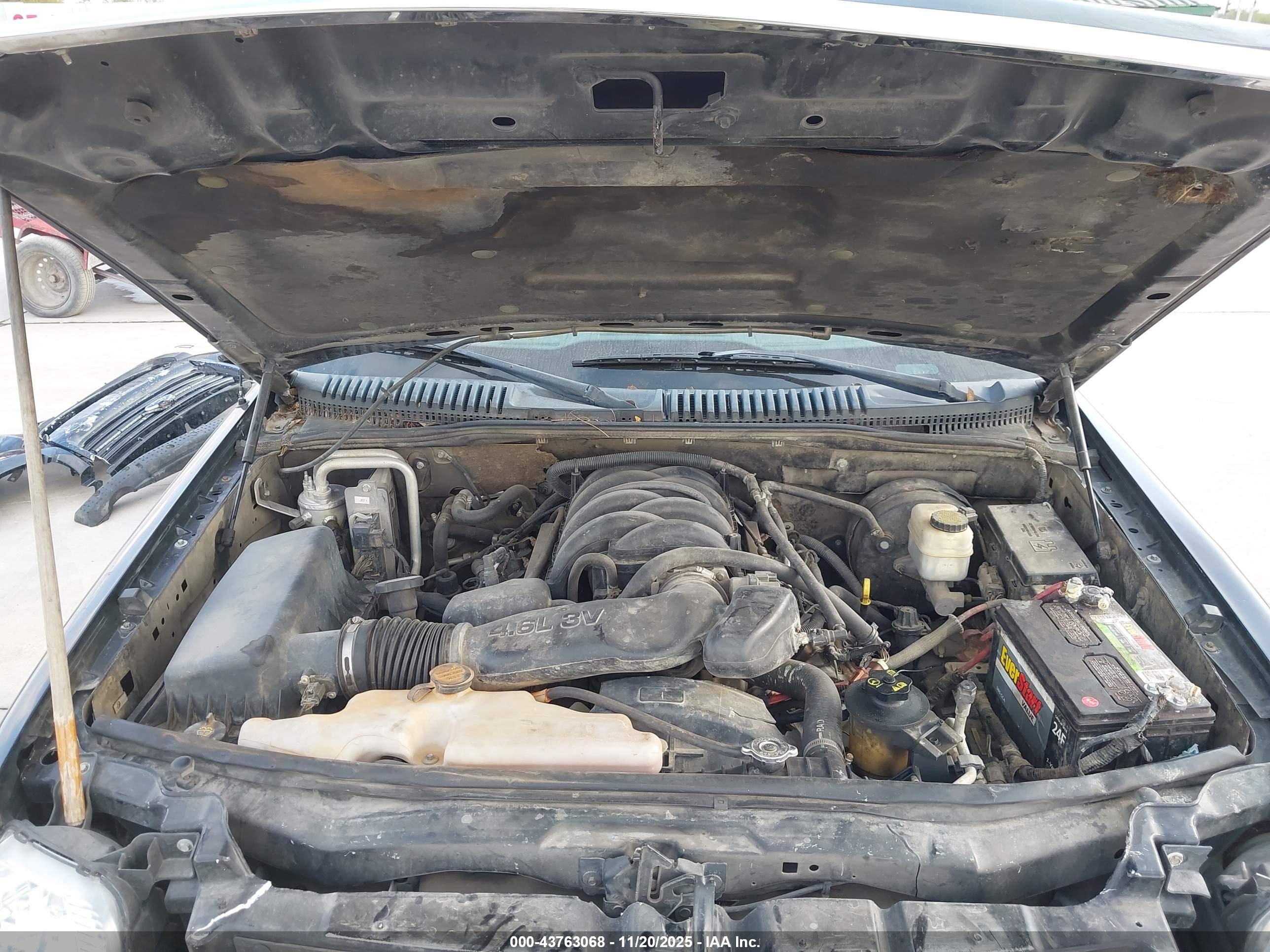 FORD EXPLORER image 10