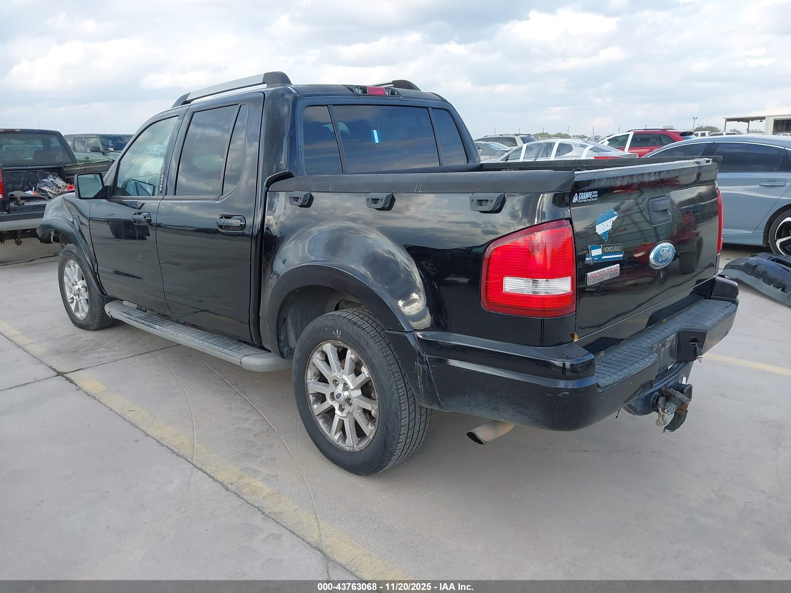 FORD EXPLORER image 3