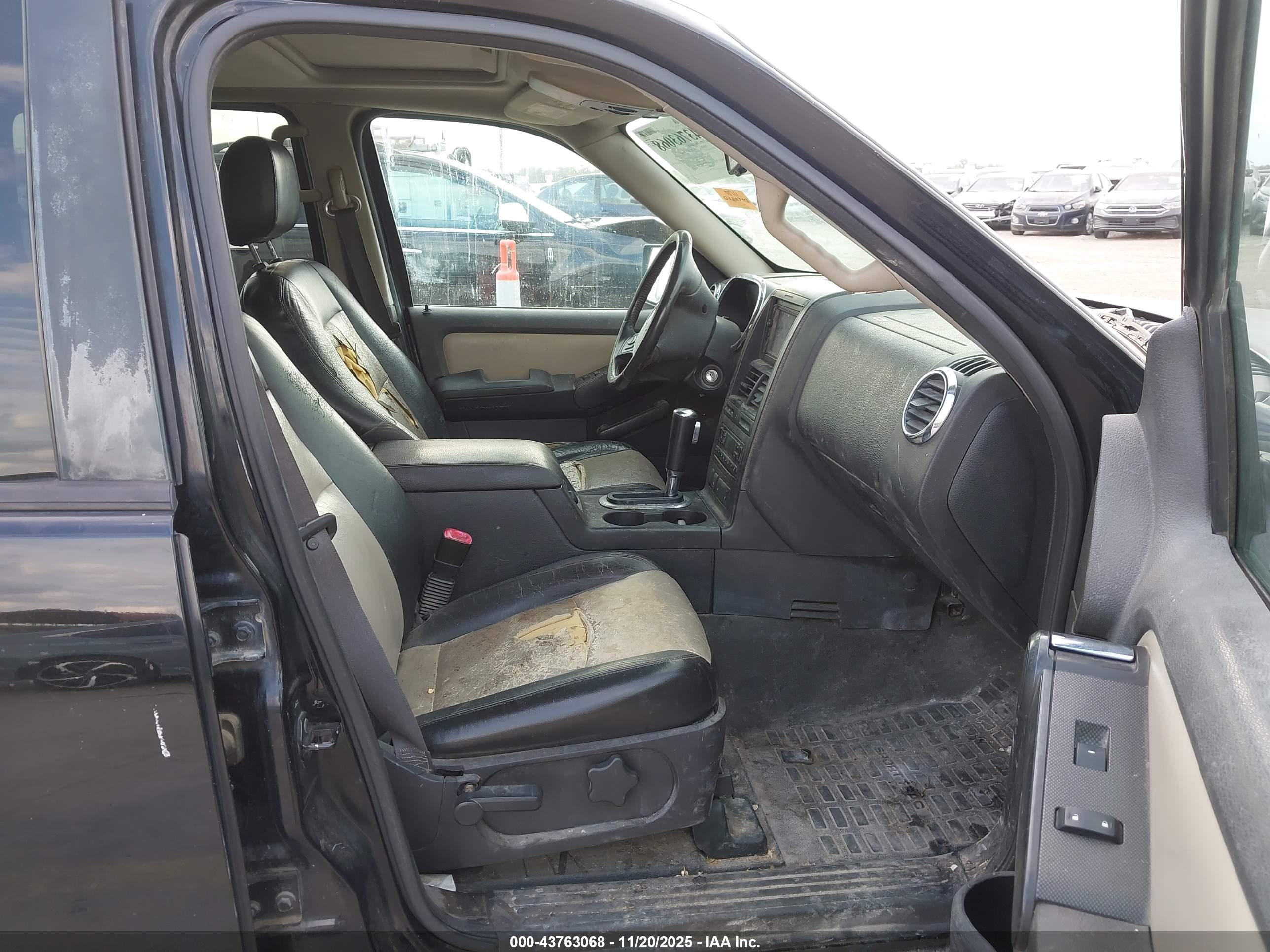 FORD EXPLORER image 5