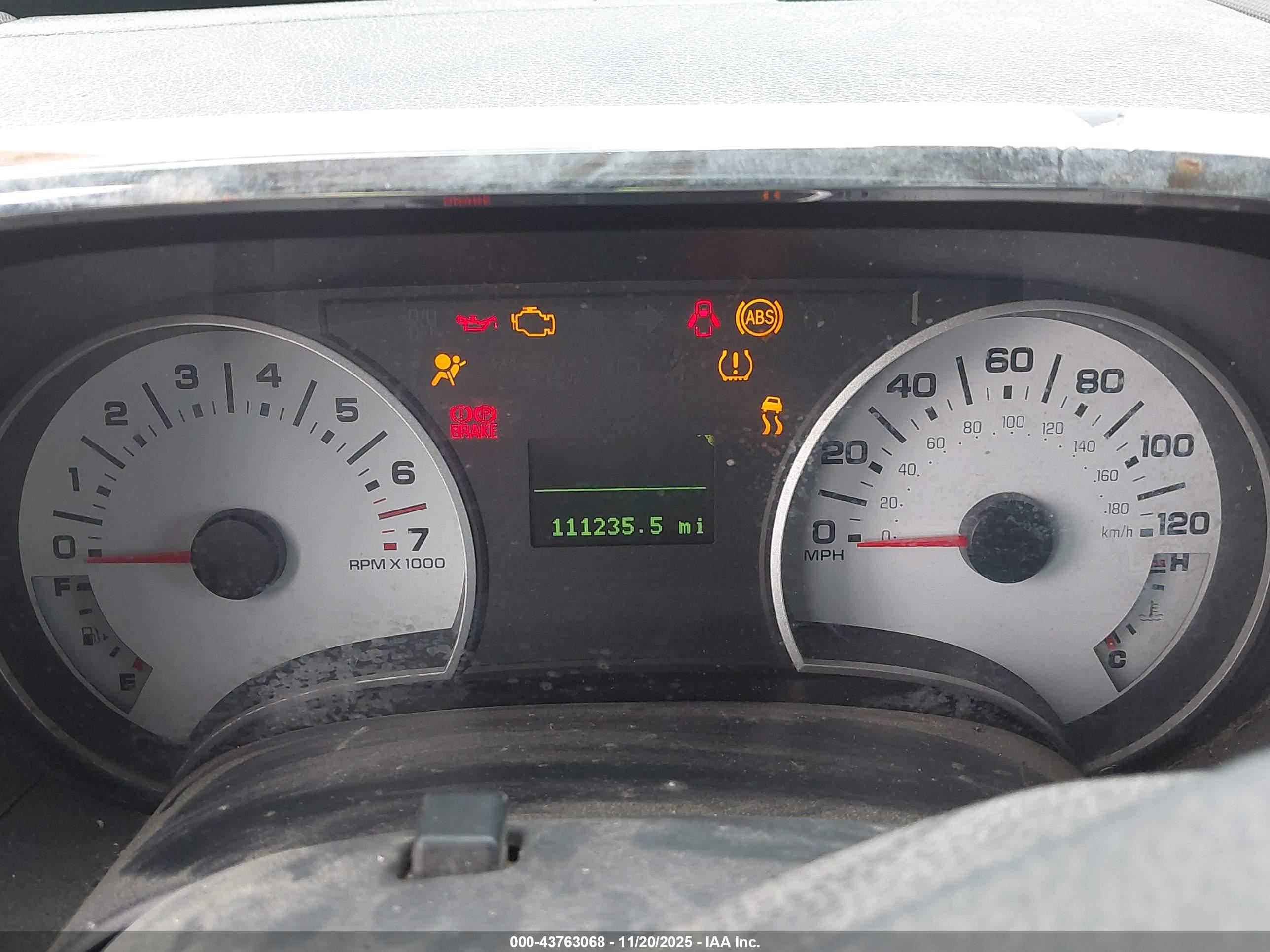FORD EXPLORER image 7