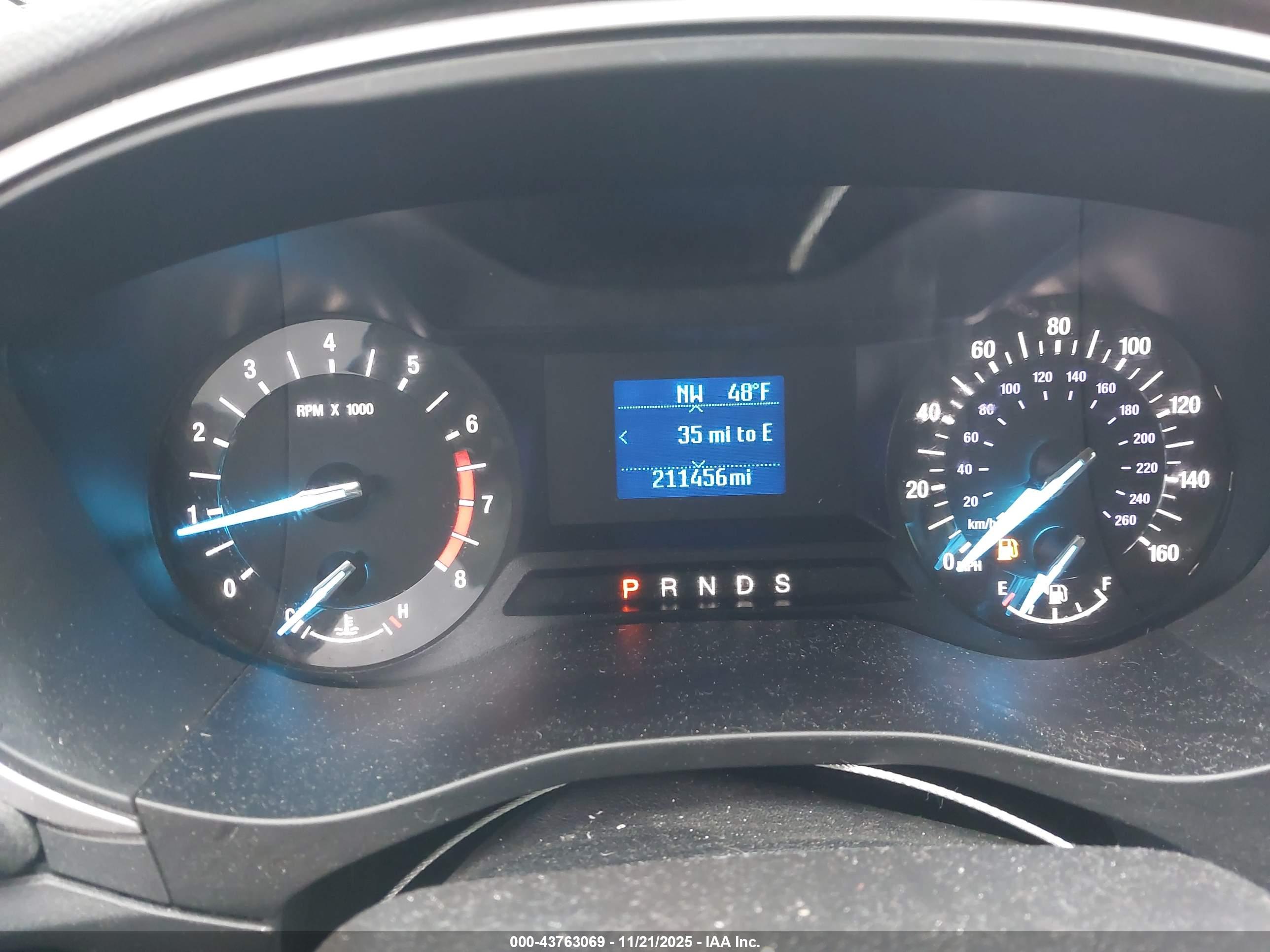 FORD FUSION image 7