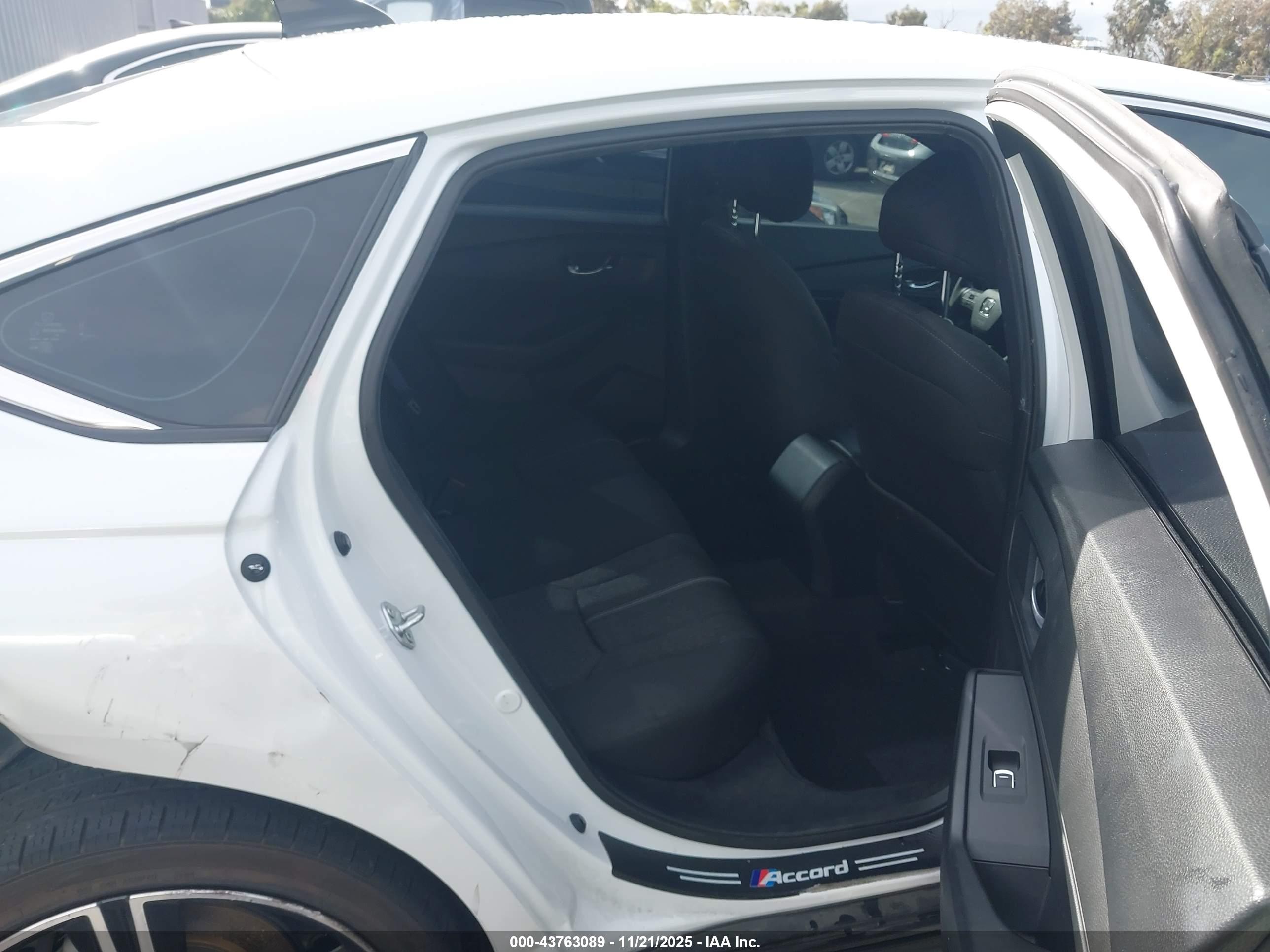 HONDA ACCORD image 8