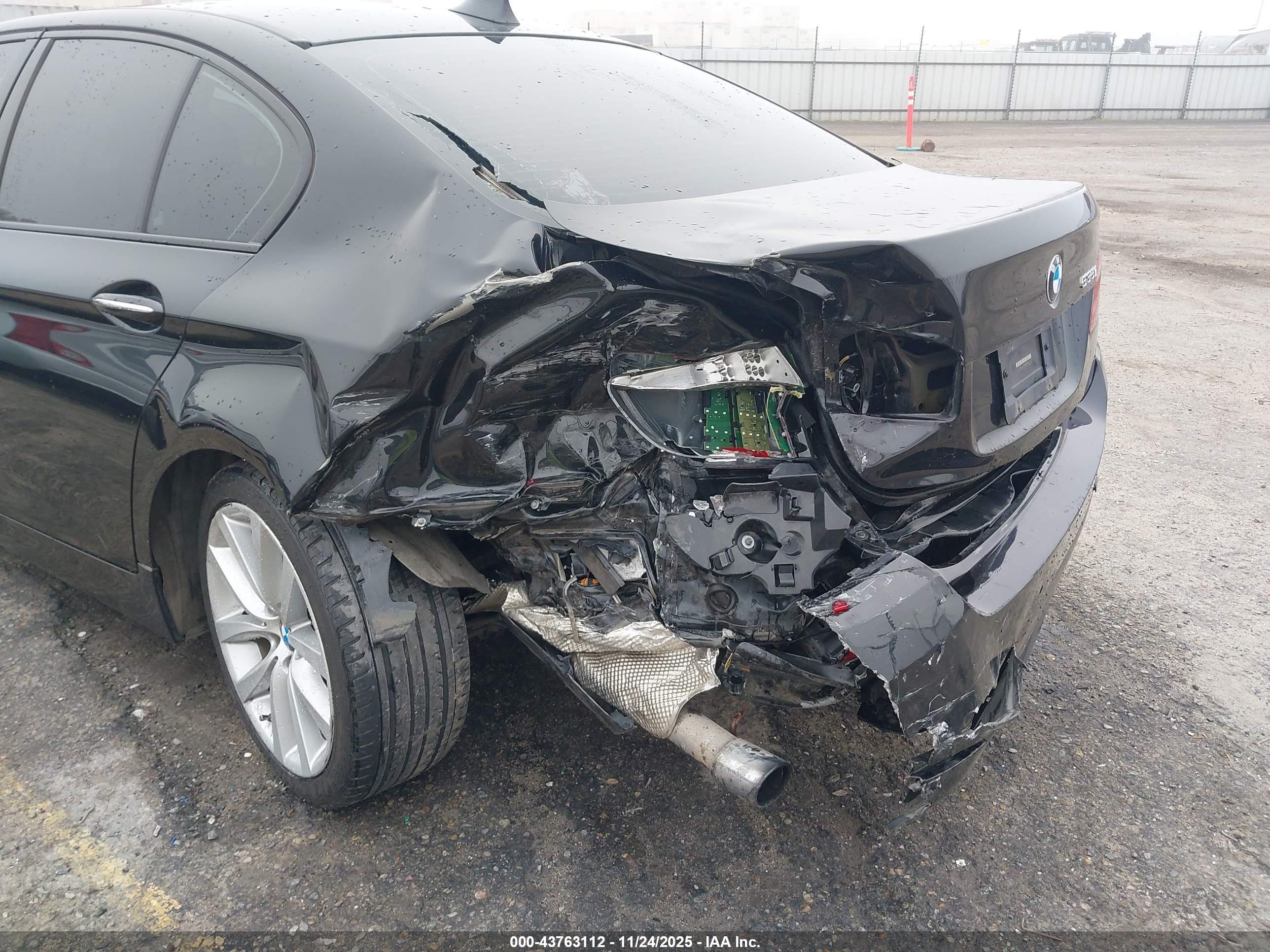 BMW 535I image 6