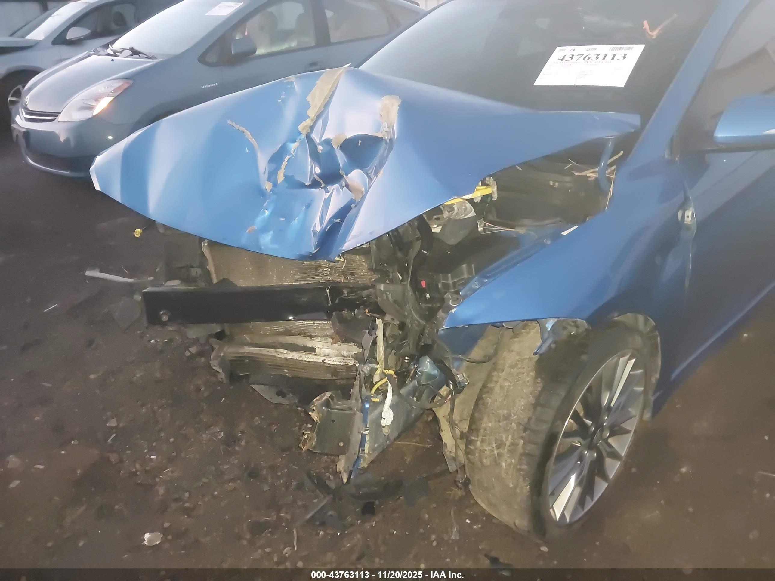 HYUNDAI ELANTRA image 6