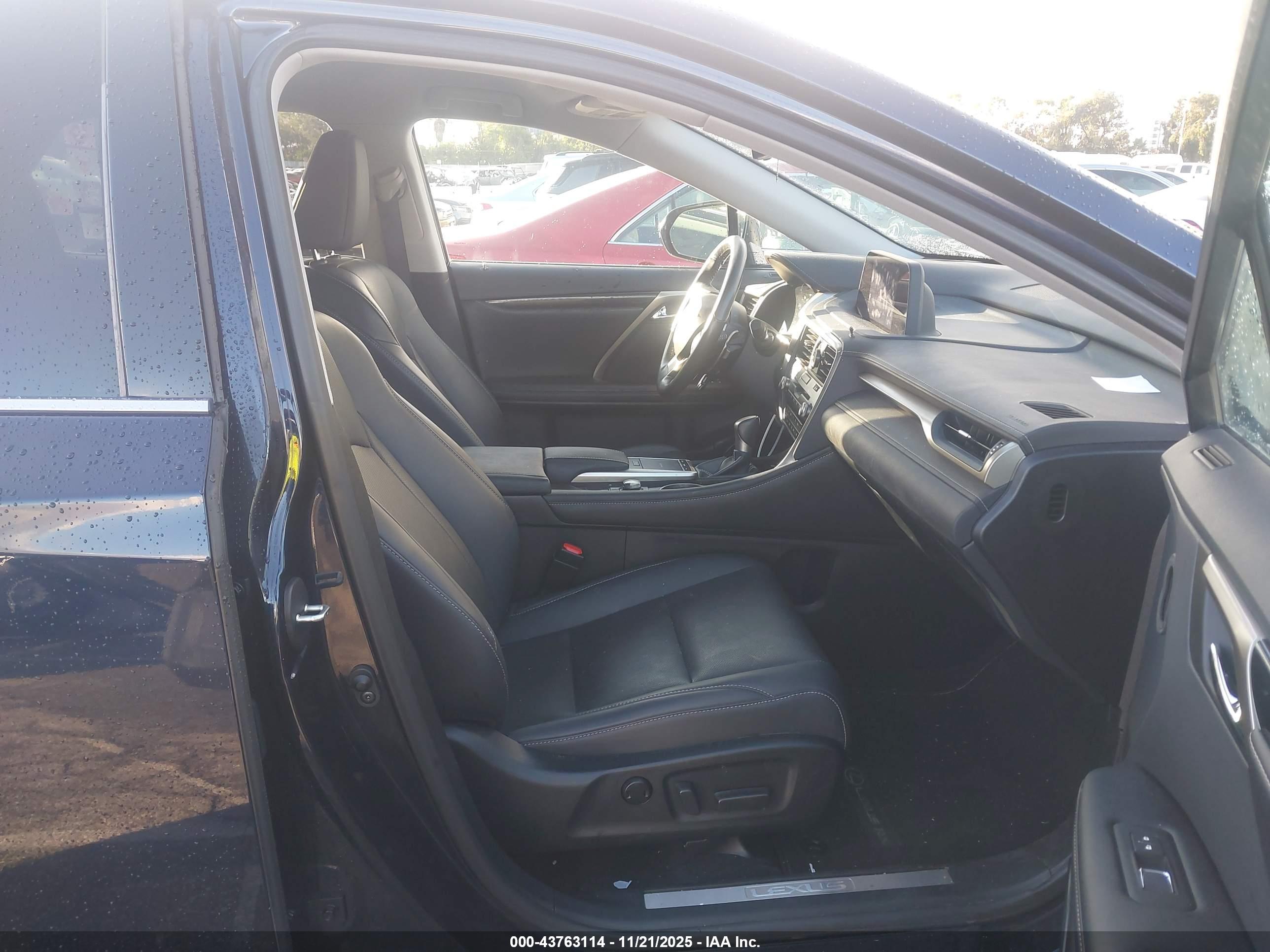 LEXUS RX image 5