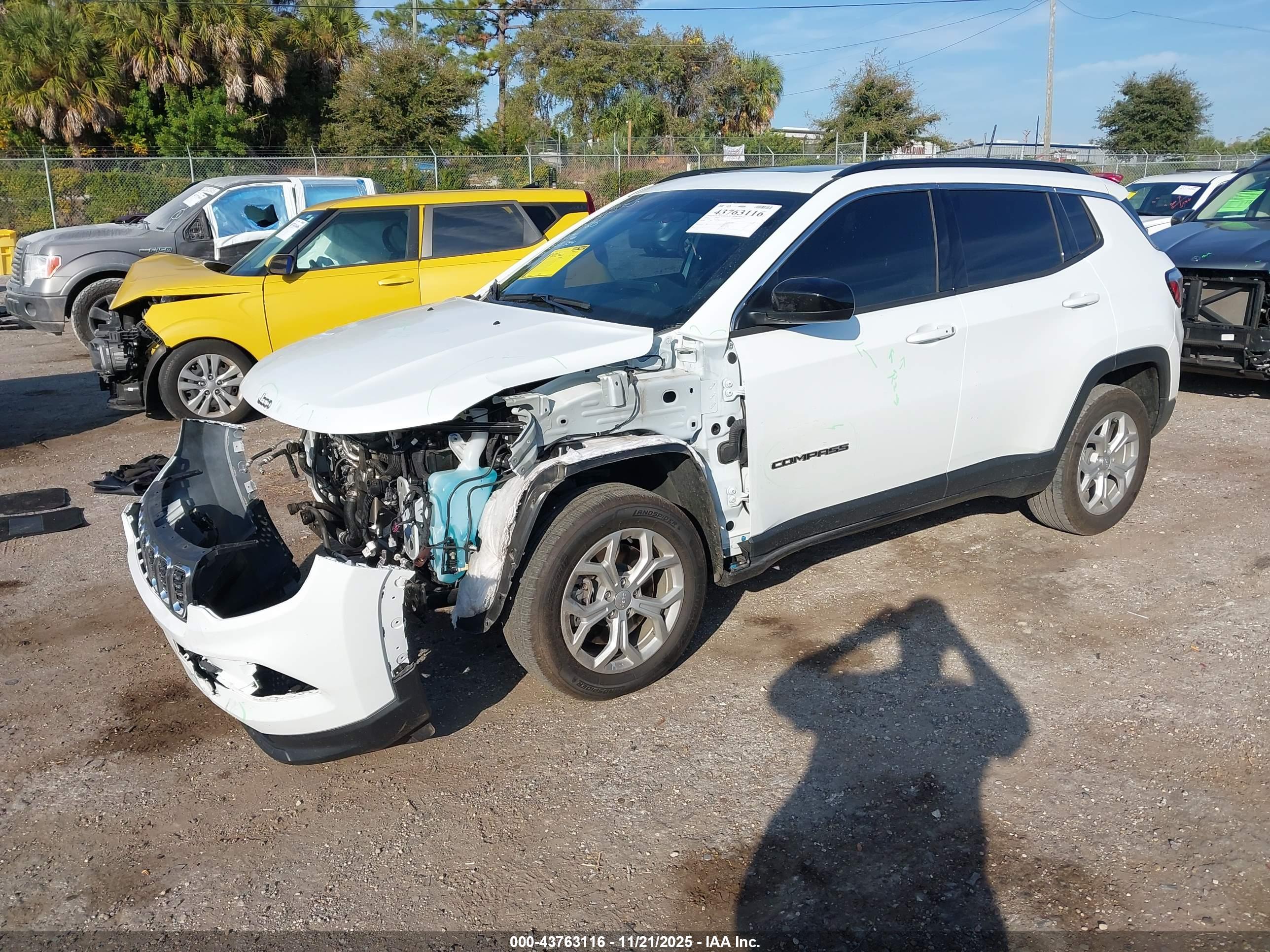 JEEP COMPASS image 2