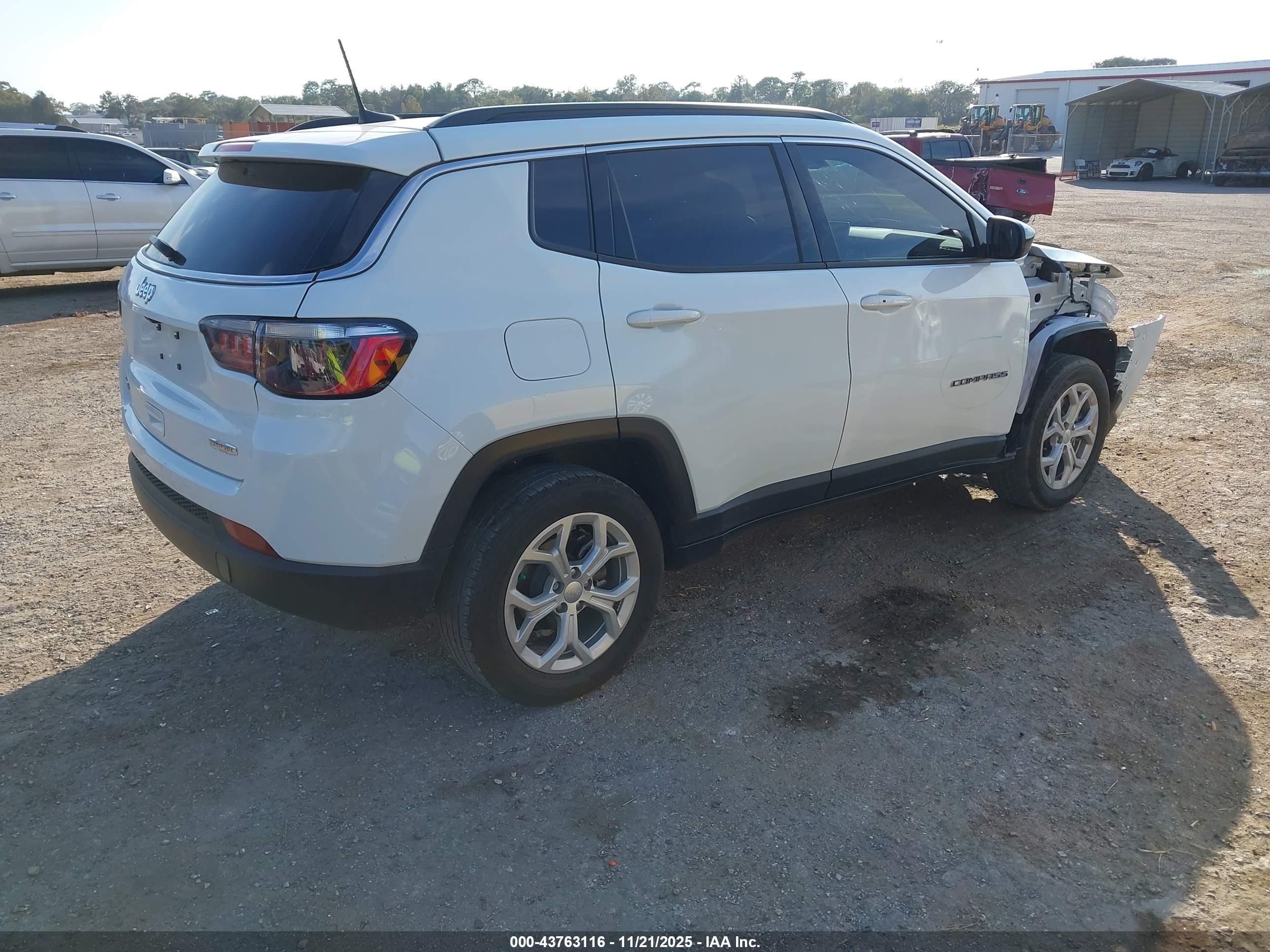 JEEP COMPASS image 4