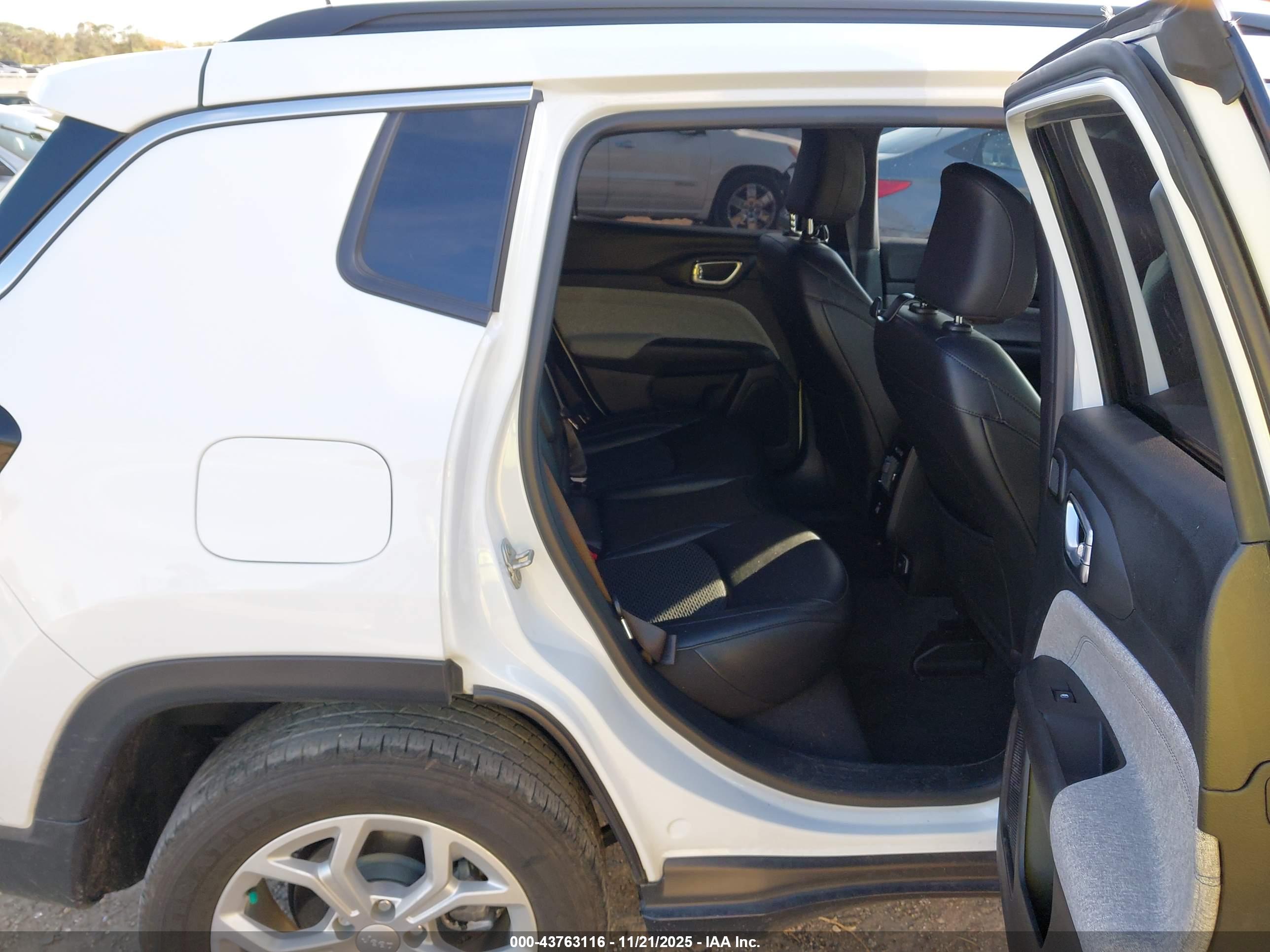 JEEP COMPASS image 8