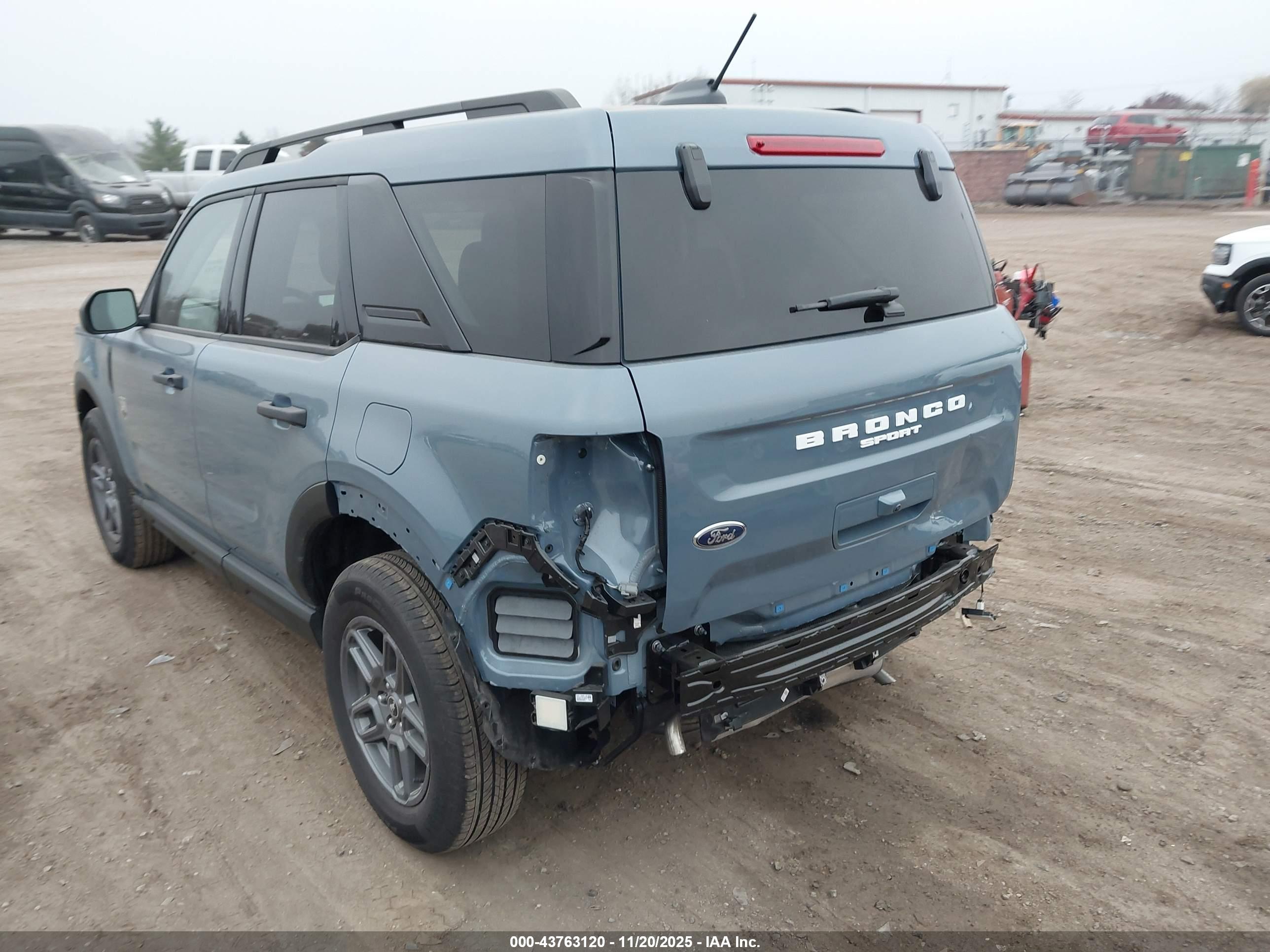FORD BRONCO image 3