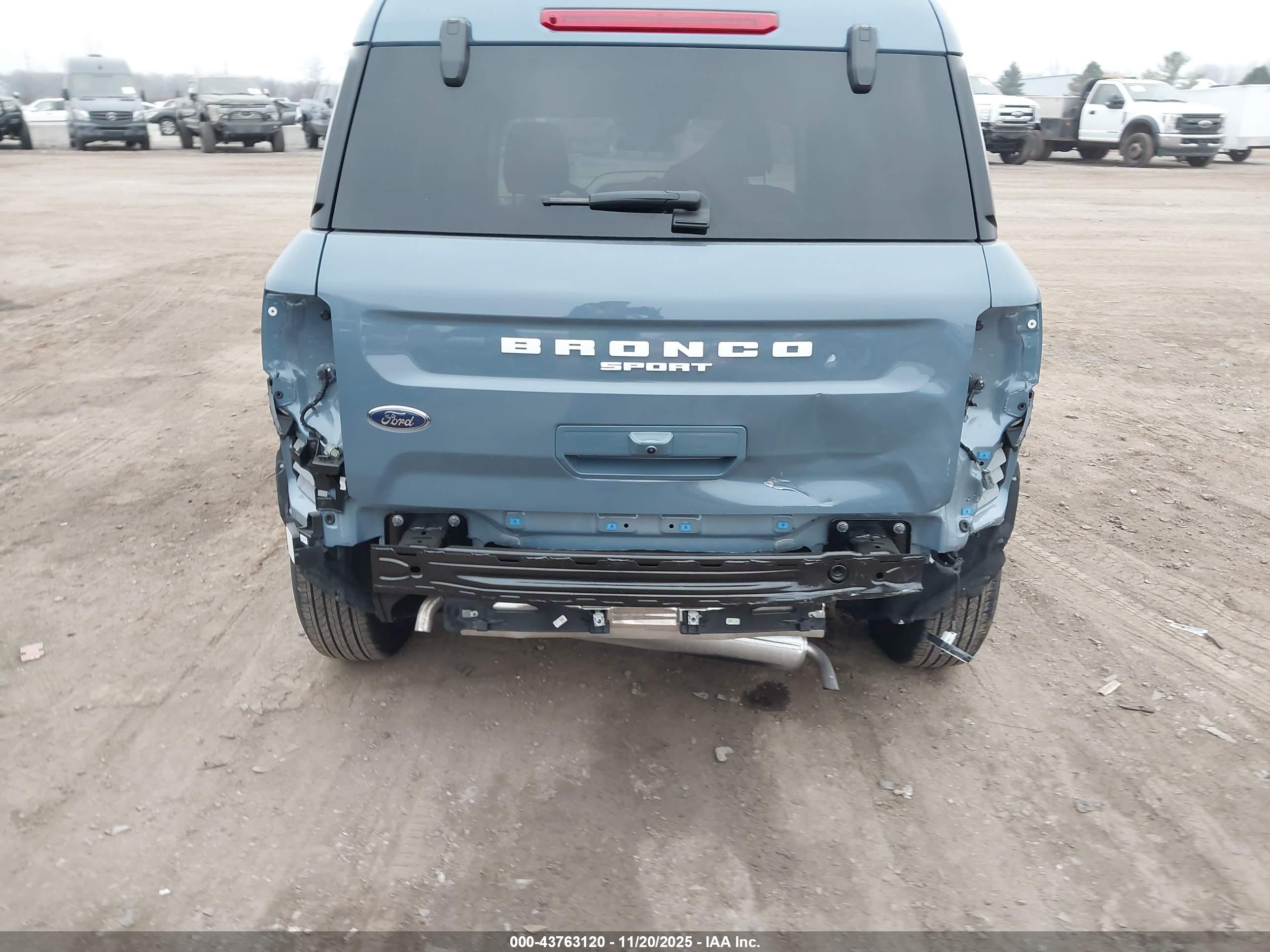 FORD BRONCO image 6
